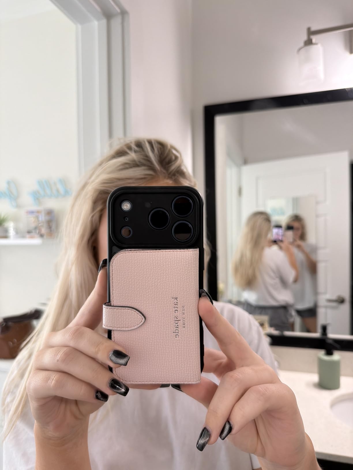 kate spade new york Morgan Magnetic Card Holder/Wallet - Chalk Pink | Stylish Phone Wallet - Compatible w/MagSafe Phones & Cases - Detachable MagSafe Wallet for iPhone 17 Pro Max/16/15/14/Pixel 11 customer photo 2
