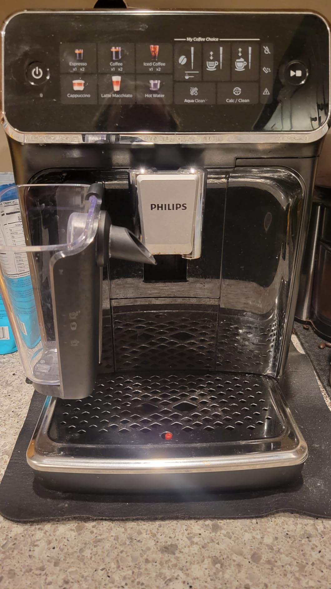 PHILIPS 3300 Series Fully Automatic Espresso Machine, LatteGo Milk System | 5 Hot & Iced Coffee Pre-Sets, ceramic grinder, customizable coffee strength & milk settings, hot water, 15 bars (EP3341/50) customer photo 2