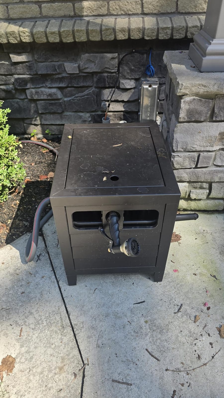 Metal Garden Hose Reel Deck Box, Durable Steel Garden Hose Storage Box Cabinet, 150ft 5/8