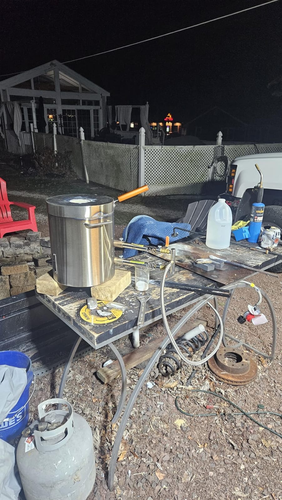 VEVOR 6KG Propane Melting Furnace Kit, Large Capacity Foundry Home Kilns, Blacksmithing Forge with Crucible & Tongs Kiln for Metal Scrap Recycle, Gold Copper Silver Casting customer photo 1