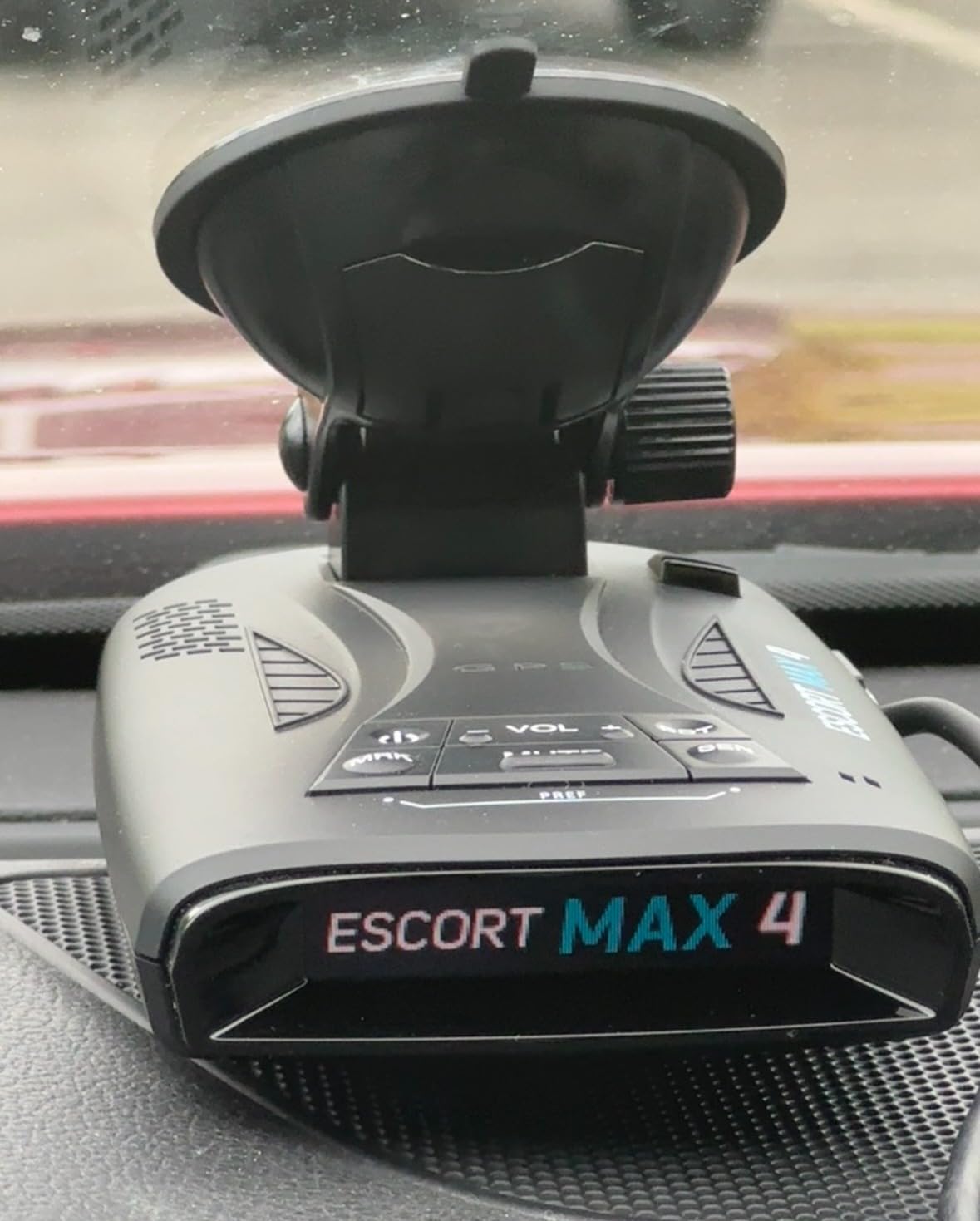 Escort MAX 4 Radar Detector, 2X The Filtering Accuracy | Advanced Detection Range, Built-in GPS and Bluetooth Connectivity, Apple CarPlay and Android Auto Compatible customer photo 2