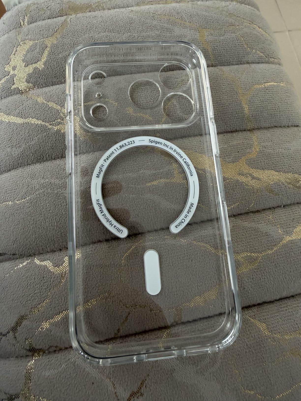 for iPhone 16 Pro Case, Ultra Hybrid MagFit [Anti-Yellowing] [Compatible with Magsafe] - Clear | Spigen Signature Series customer photo 2