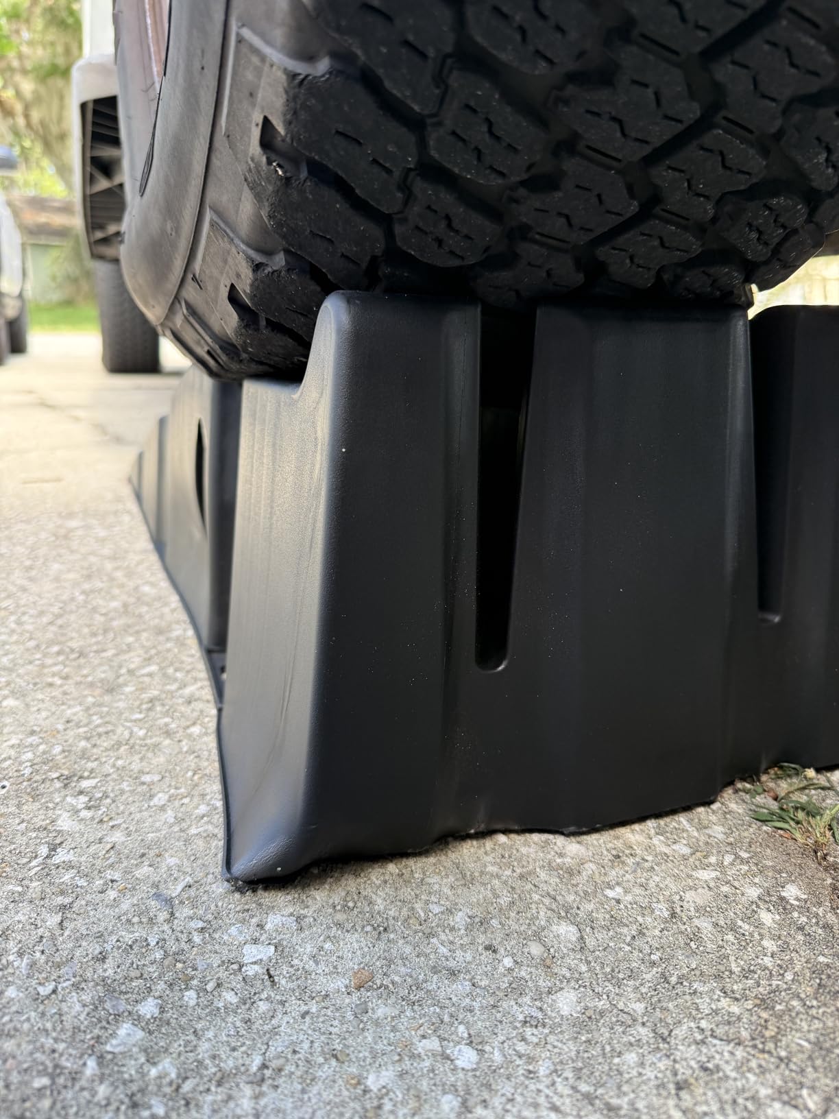 MaxxHaul 50947 Lift Stackable Vehicle Car Ramp 6500 LBS Capacity Per Pair 3250 LBS Per Ramp 2 Pack customer photo 2