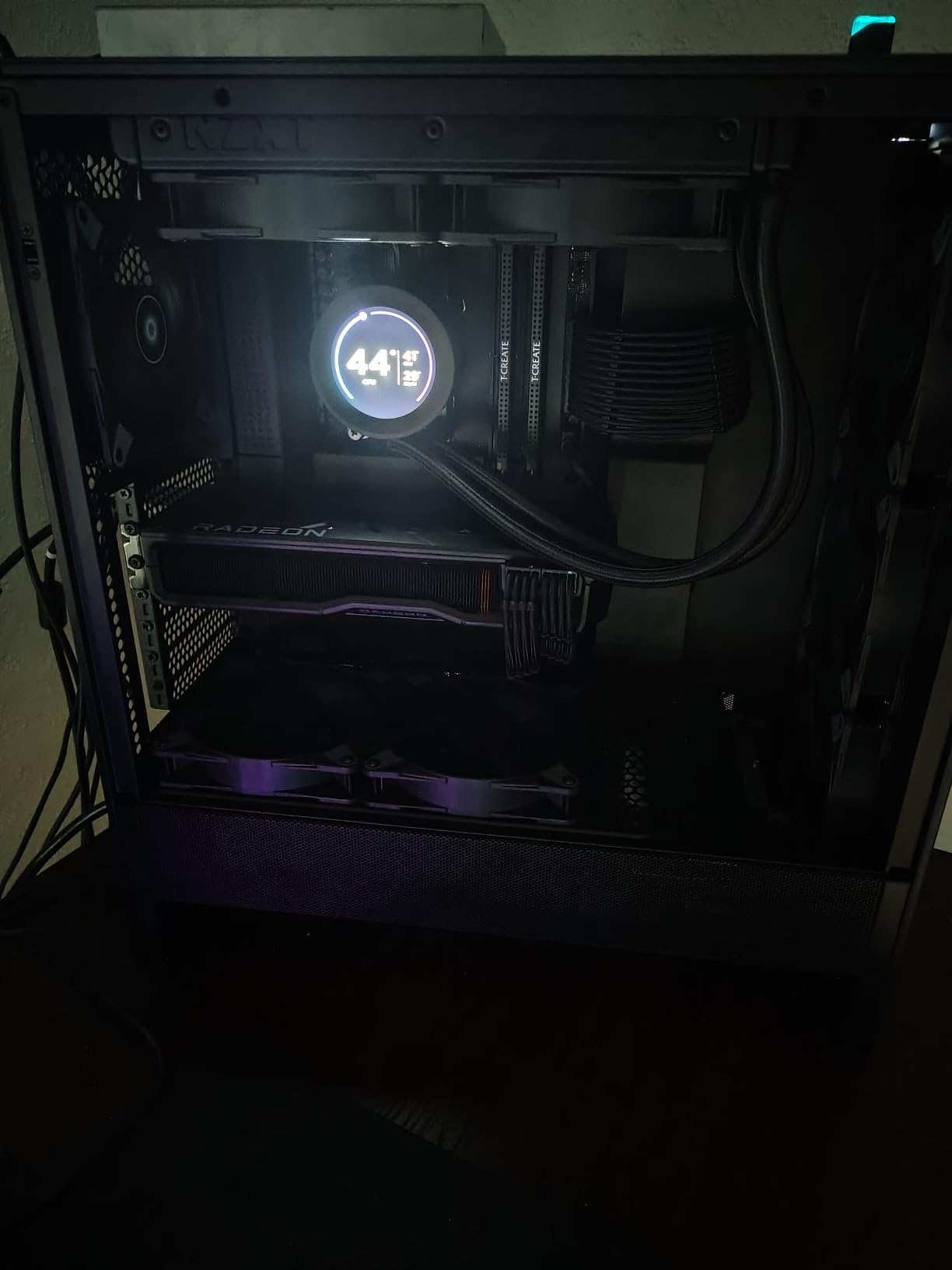 NZXT H5 Flow 2024 - Compact ATX Mid-Tower PC Gaming Case - High Airflow - 2 x 120mm Fans Included - 360mm Front & 240mm Top Radiator Support - Cable Management System - Tempered Glass - Black customer photo 2