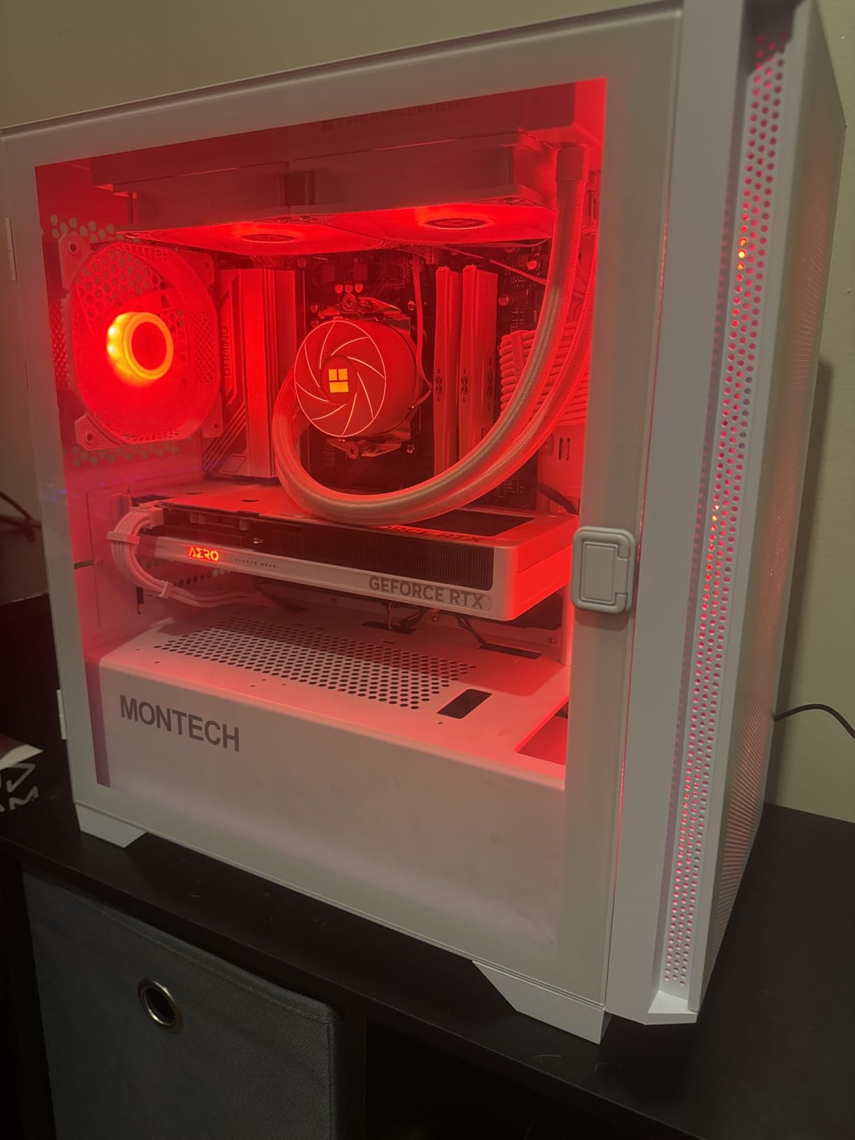 GIGABYTE B650M GAMING PLUS WIFI AMD AM5 mATX Motherboard, Support Ryzen 9000/8000/7000 Series, DDR5, 5+2+2 Power Phase, 2x M.2, PCIe 4.0, USB-C 3.2 Gen 1, WIFI6E, 2.5GbE, EZ-Latch, Q-Flash, RGB Fusion customer photo 2