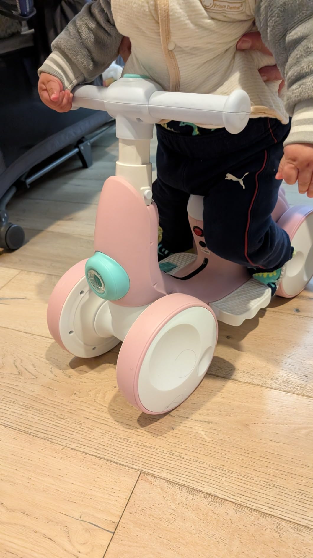 JoyRydz 6V Electric Baby Balance Bike with Bubble Machine customer photo 1
