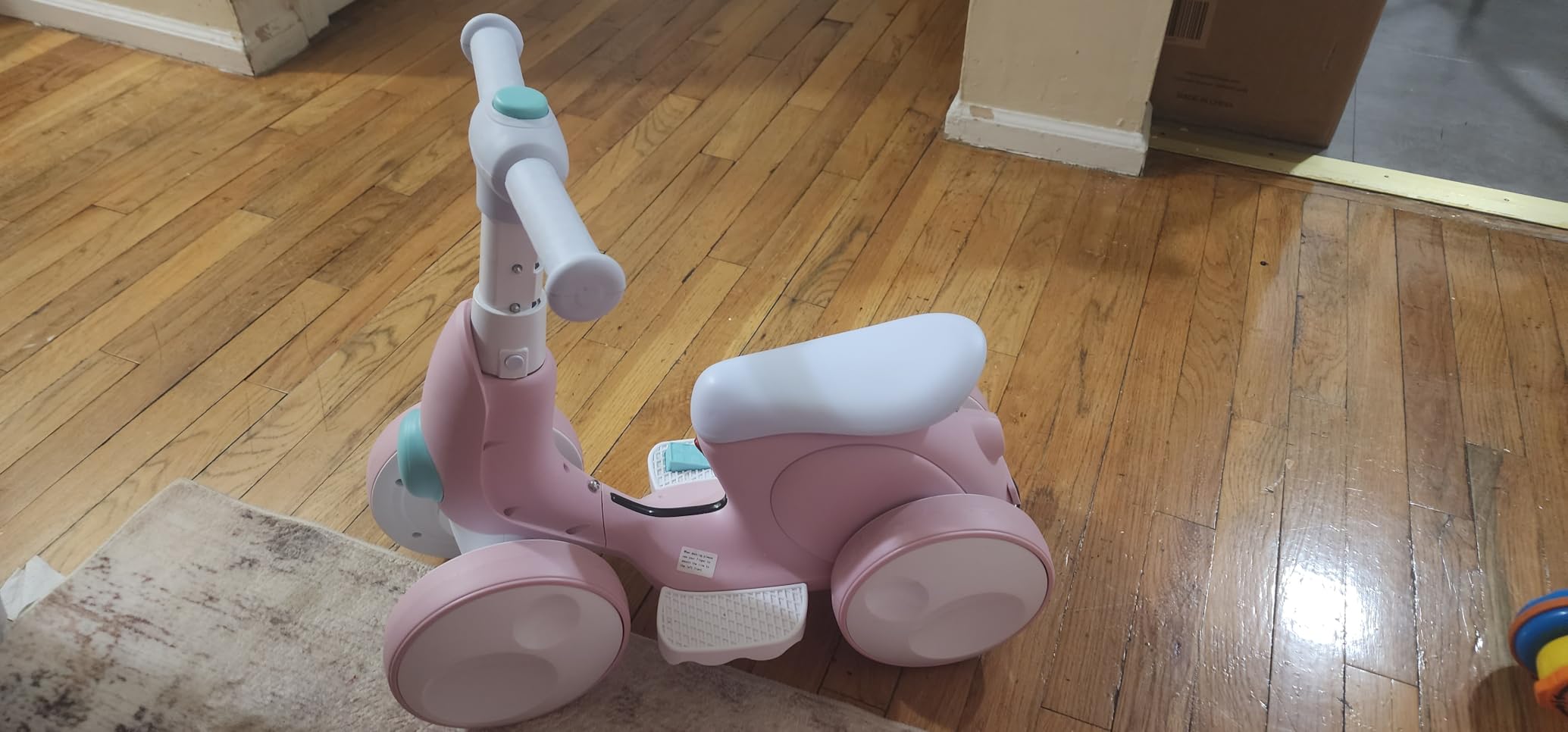 Ydier 6V Electric Baby Balance Bike with Bubble Machine customer photo 2