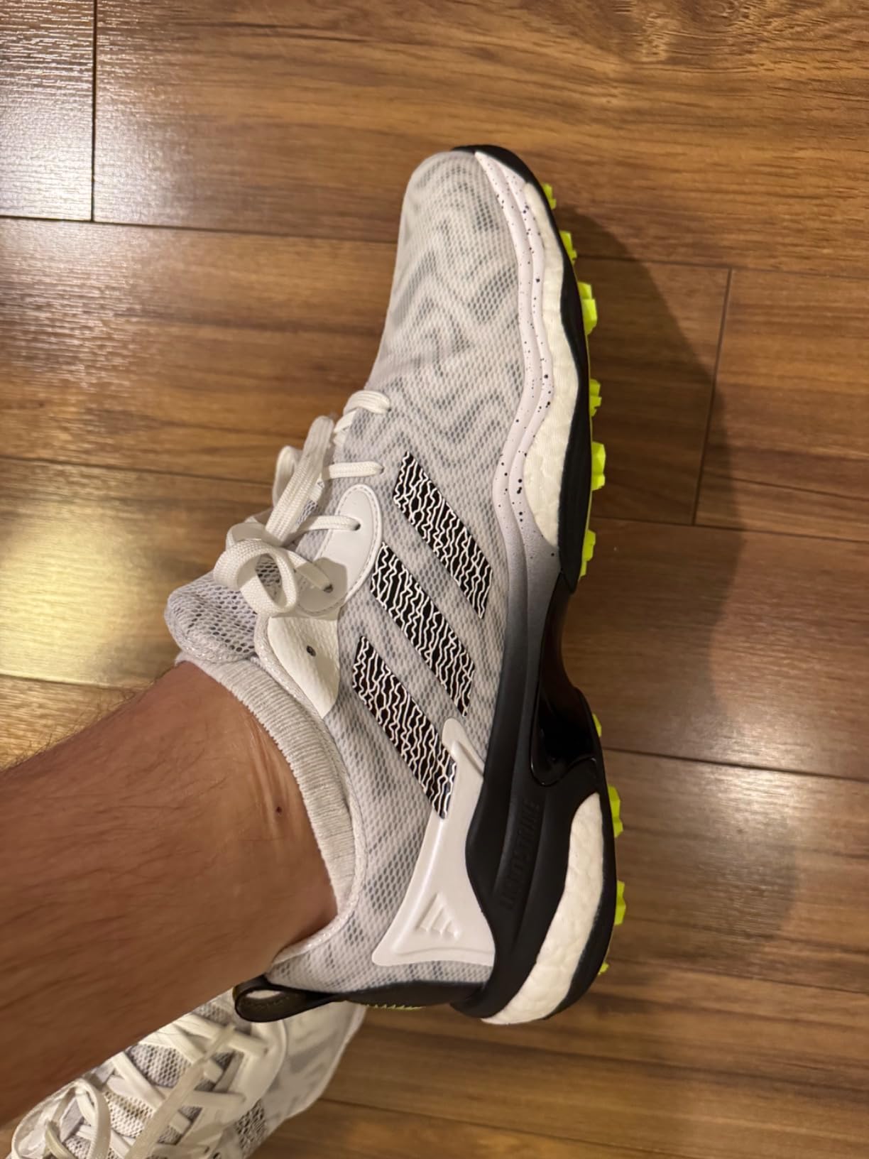 adidas Men's Codechaos 25 Spikeless Golf Shoes customer photo 2