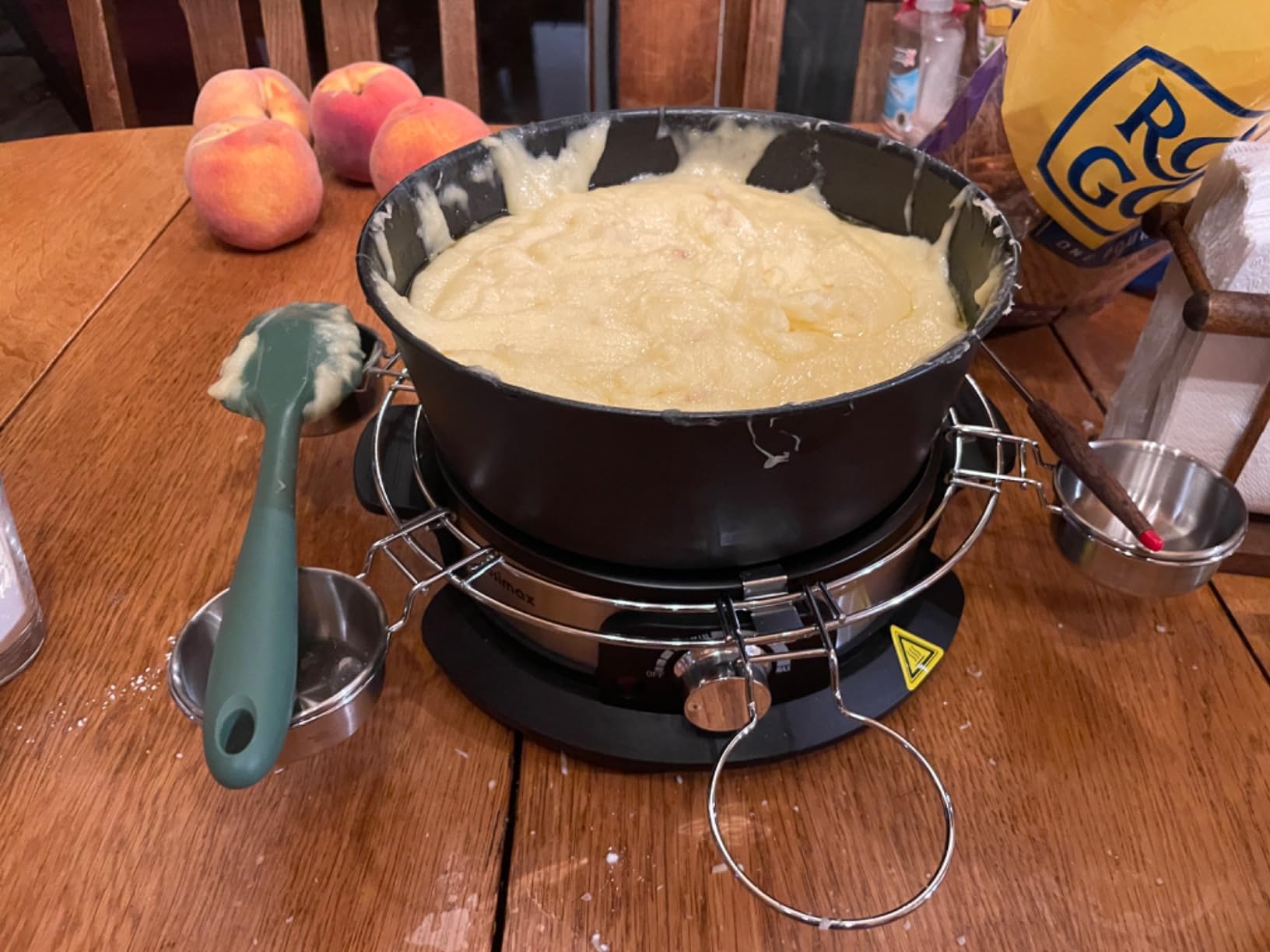 CUSIMAX Electric Fondue Set with 1300W Power Temperature Control for Cheese,Chocolate,Oil and Broth, 2L Non-Stick Electric Fondue Pot with 8 pcs Forks,6 pcs Cups and Removable Anti-Scald Handle customer photo 2