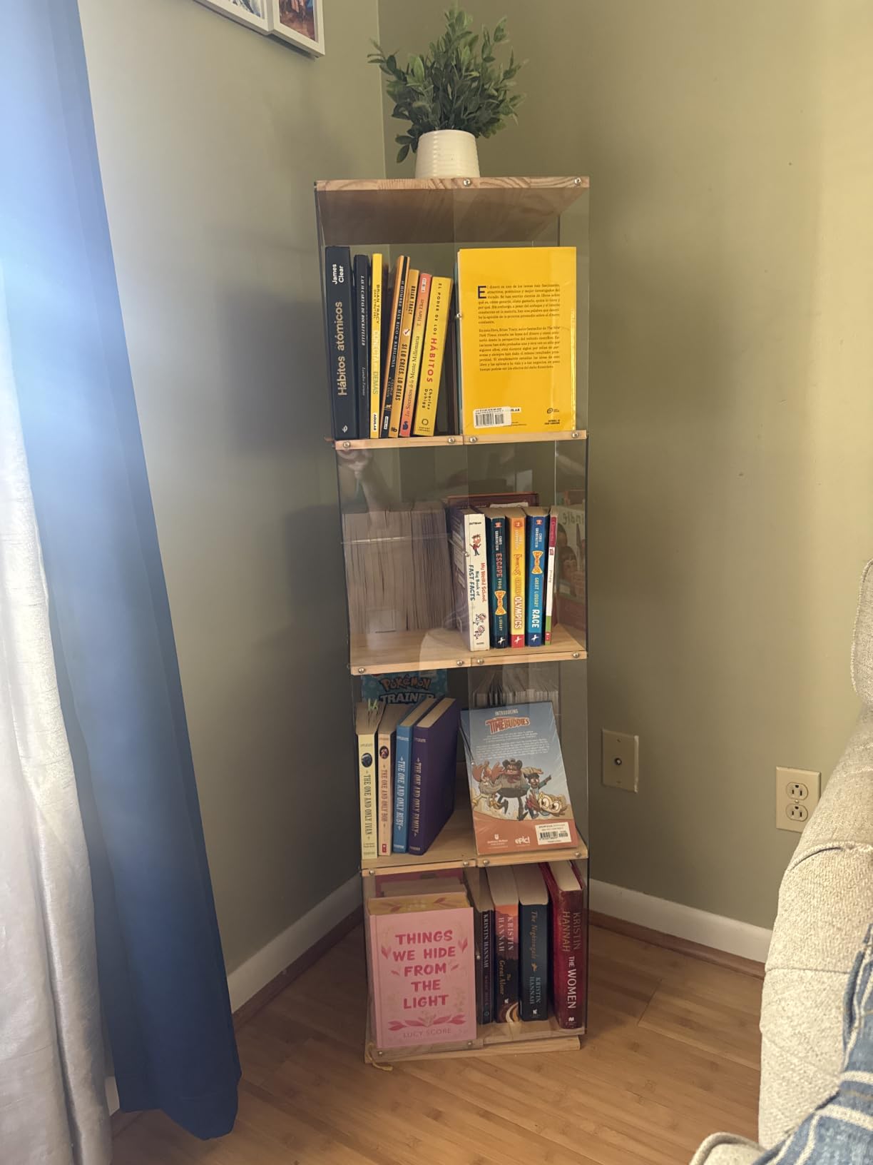 TAKEKIT Rotating Bookshelf, 360 Degree Revolving Bookcase, 4-Tier Spinning Bookshelf, Clear Acrylic & Solid Wood Rotating Bookcase for Kid's Playroom, Bedroom and Living Room, Square customer photo 2