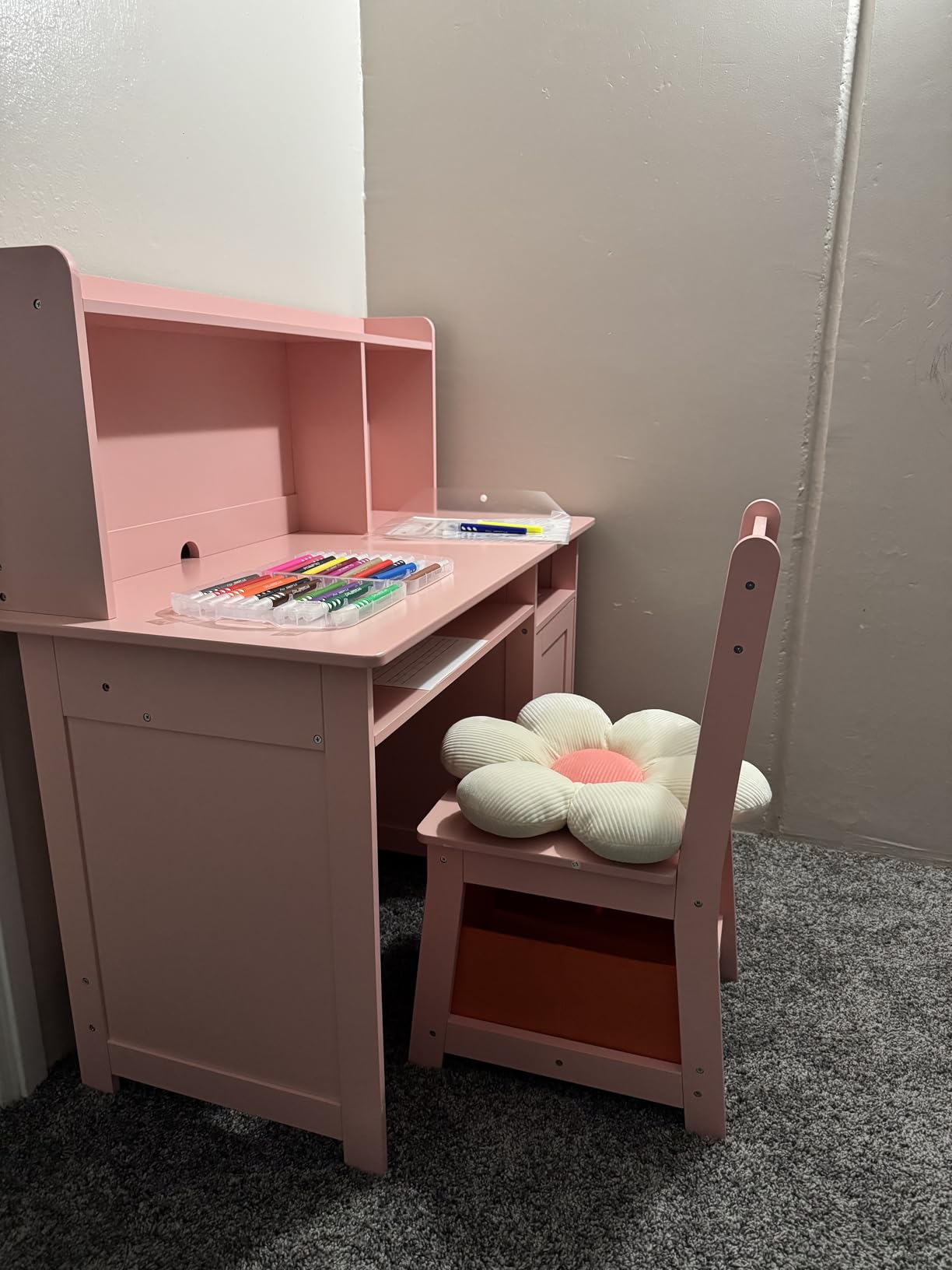 TaoHFE Kids Desk and Chair Set, Kids Desk Chair with Storage, White | Wooden Kids Table and Chairs for Bedroom and Study, Craft Table with Storage Gifts for Boys, Girls to Study, White customer photo 1