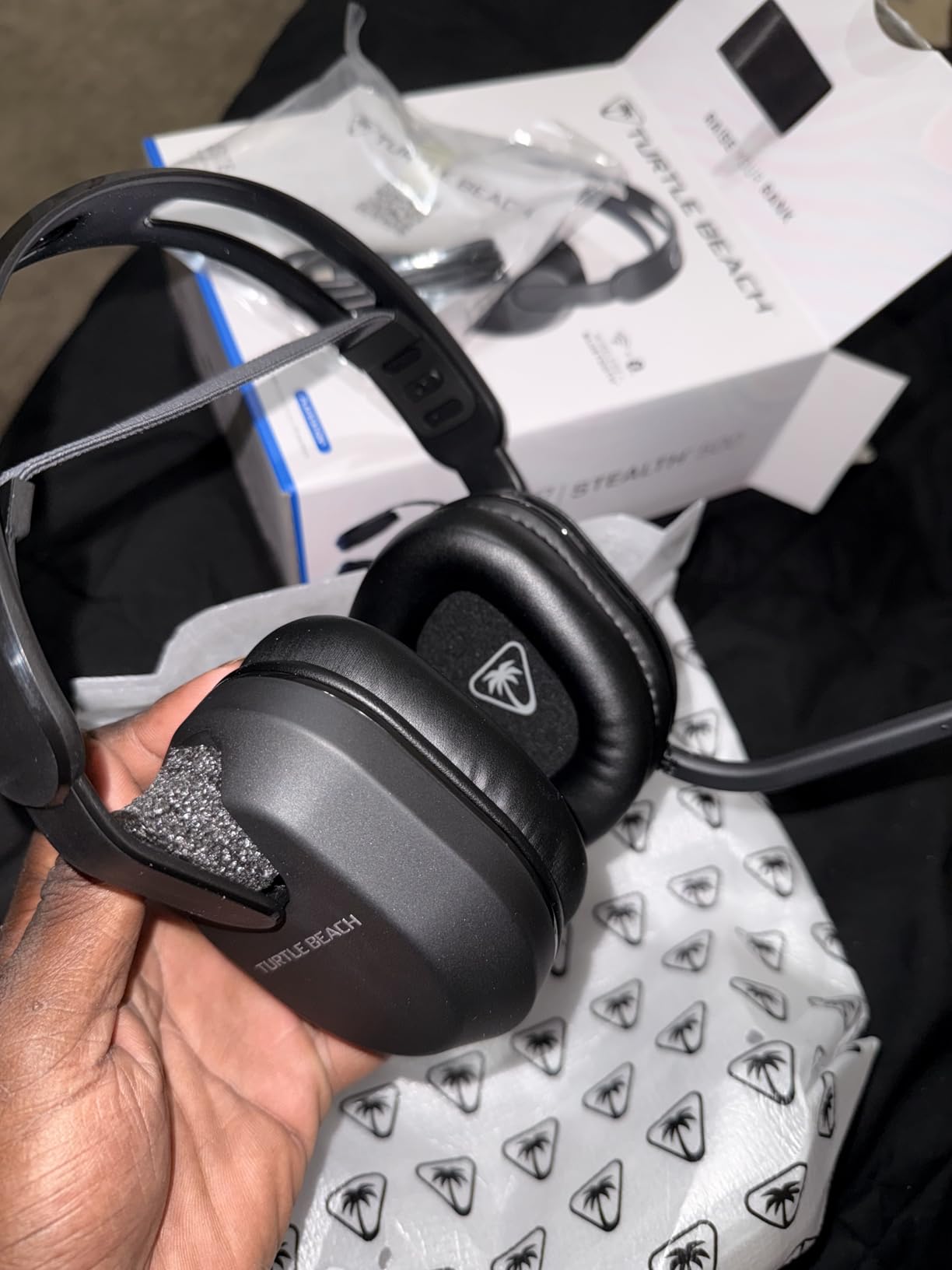 Turtle Beach Stealth 700 Wireless Multiplatform Gaming Headset for PS5 & PC | PlayStation, PS4, Bluetooth, 60mm Dual Drivers, 80-Hr Battery, Noise-Cancelling Flip-to-Mute Mic, Dual Transmitters, Black customer photo 1