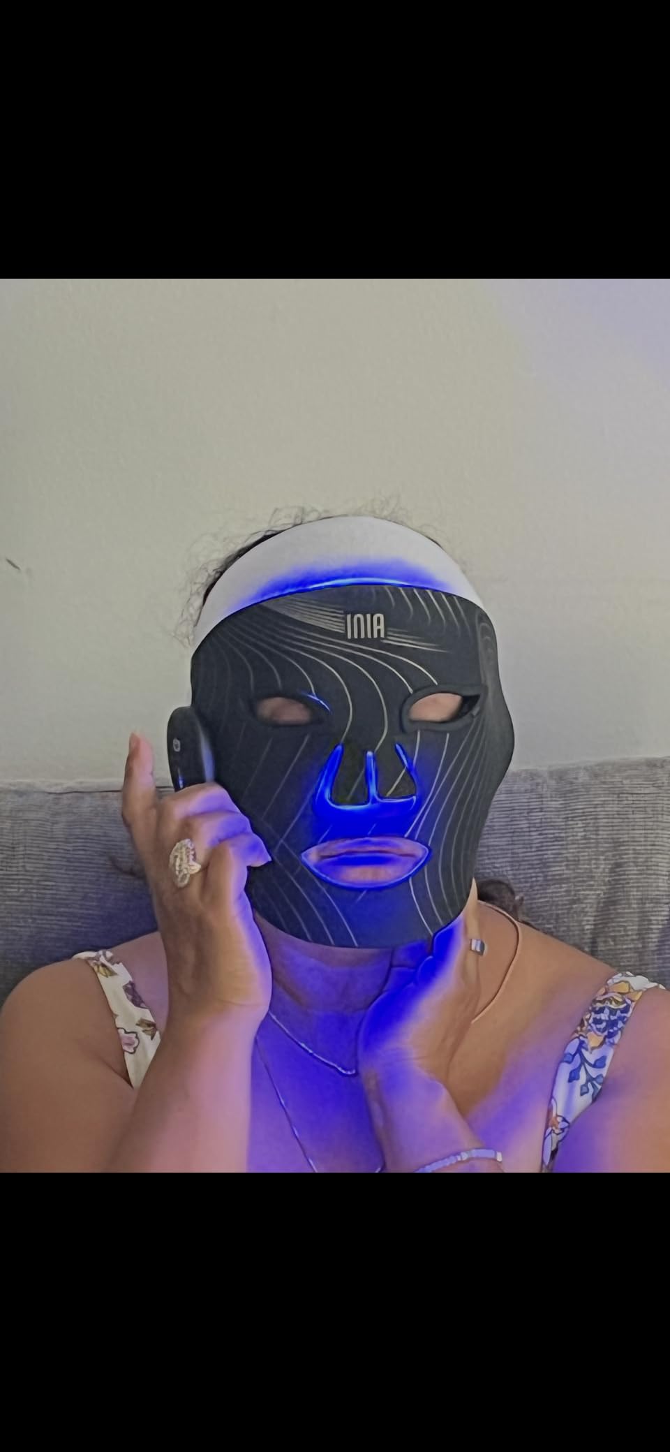 INIA GLOW Wireless Red Light Therapy Mask for Face, 850nm NIR, 272 LEDs | Cordless & Portable, Dual Magnetic Batteries, 3 Light Modes, 272 LEDs, 105mW/cm² Output, Lightweight Silicone, Home & Travel customer photo 2