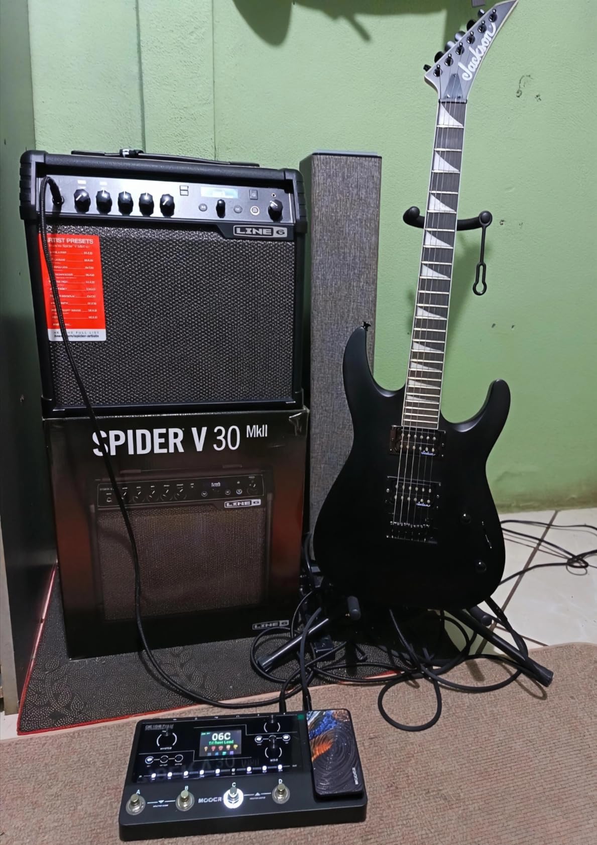 MOOER GE150 Pro Guitar Multi Effects Processor, 200 Presets & 170 Effects, NAM & MNRS Support, 55 Amp Models, 26 Cab Sims, 20 IR Slots, USB OTG Recording, 4-Footswitch, Looper & Expression Pedal customer photo 1