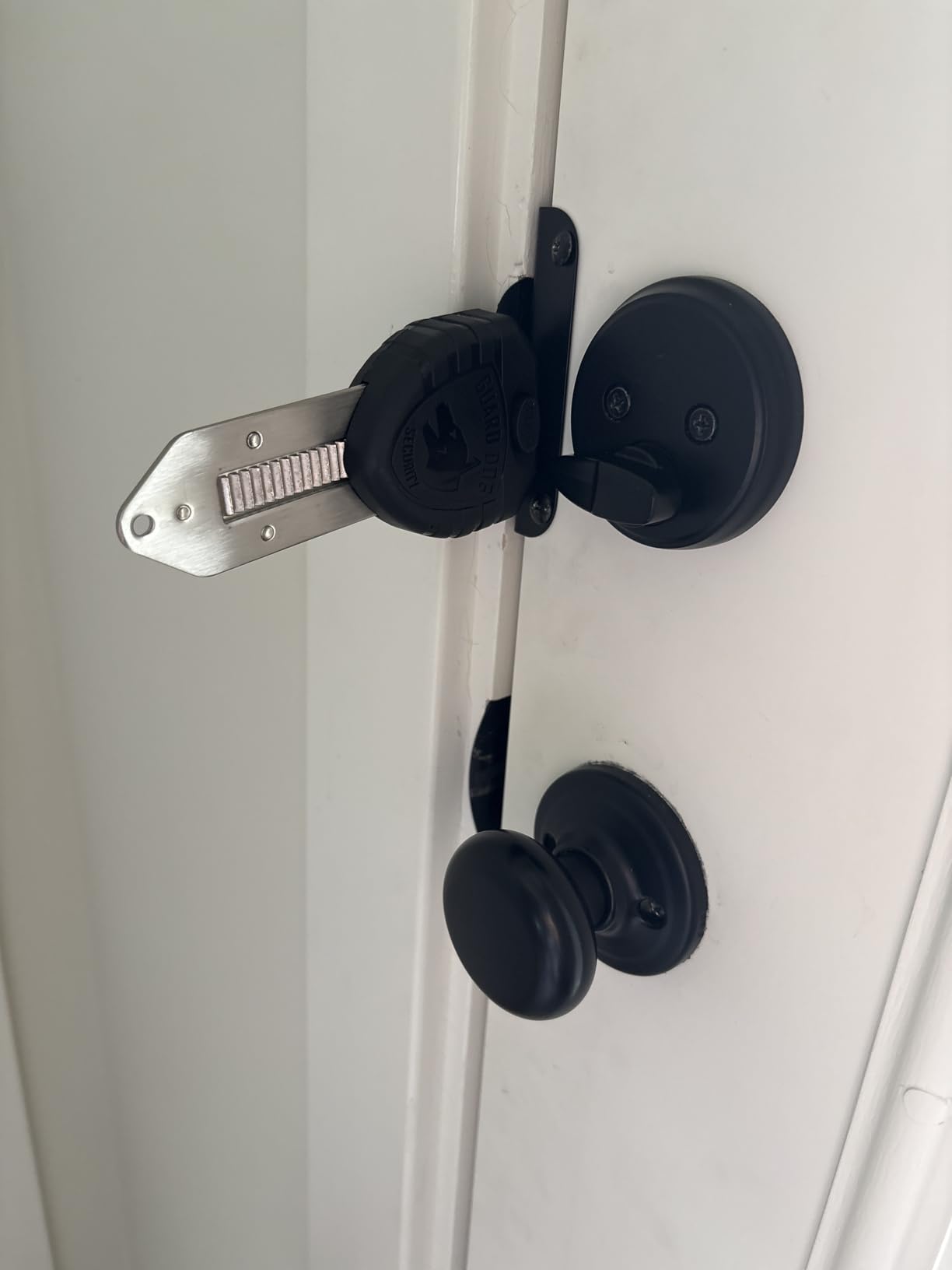 Guard Dog Security Blocklock Portable Door Lock, Hotel Door Locks for Travelers Security, Tough, Durable, Apartment Door Security, Home Security, Travel Essentials, Easy to Use customer photo 2