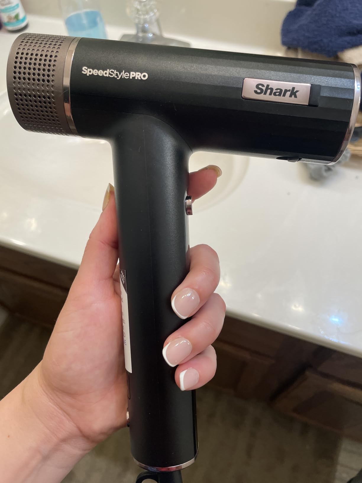 Shark SpeedStyle Pro Ionic Hair Dryer, Scalp Shield, Curly-Coily, HD732 | 0-100 MPH Airflow, DeFrizzFast Diffuser & QuickSmooth Brush Included, Defined Curls, High-Gloss Shine customer photo 2