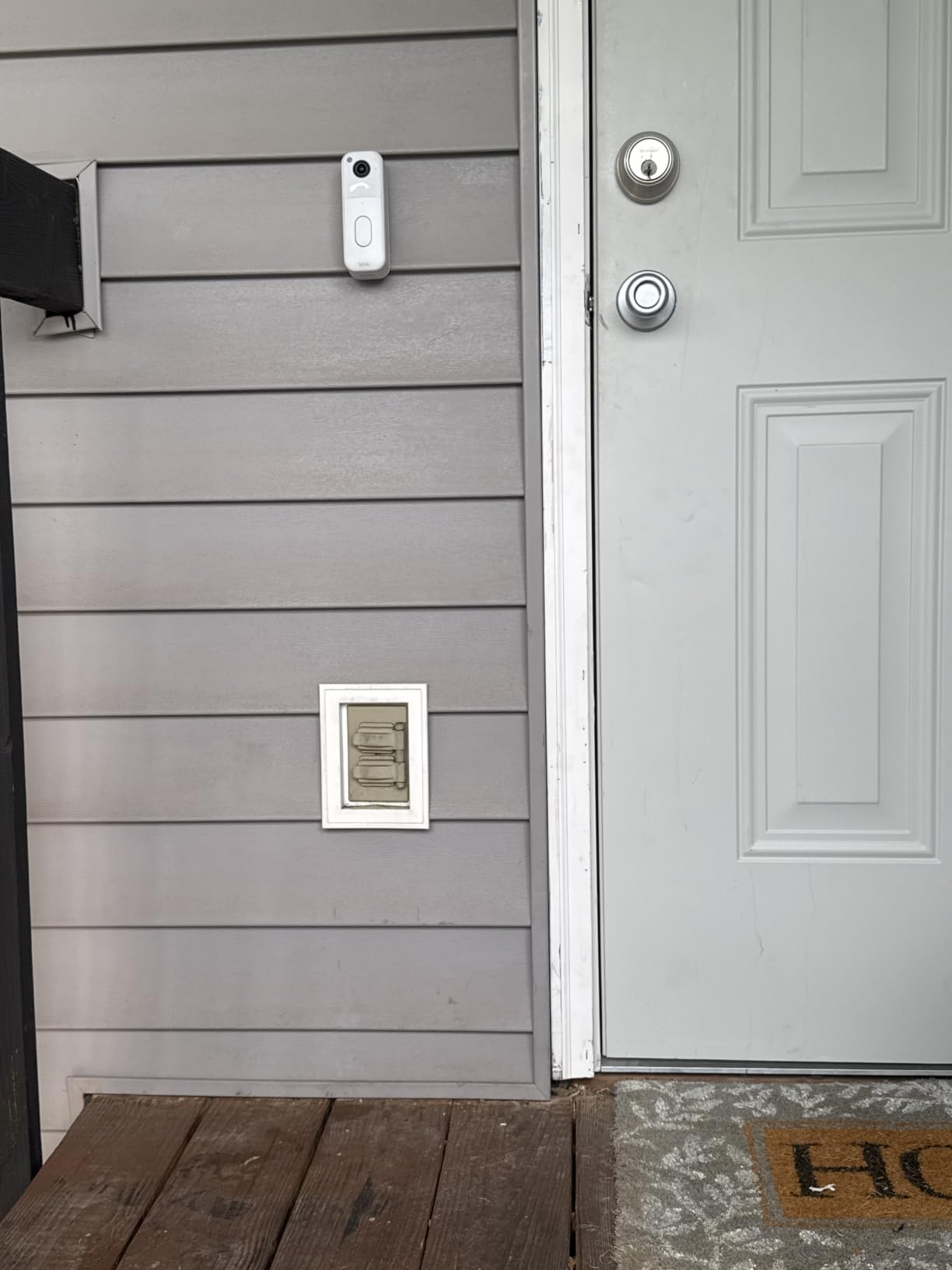 Blink Video Doorbell - Head-to-toe HD view, two-year battery life, Sync Module Core included customer photo 2