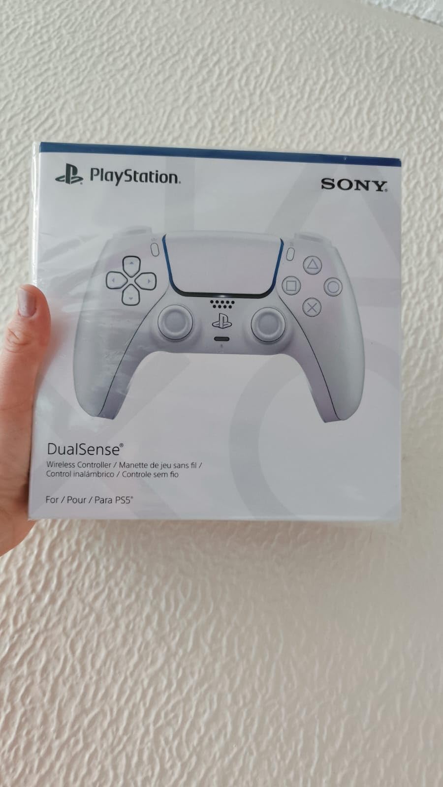 PlayStation DualSense Wireless Controller - Chroma Pearl customer photo 2