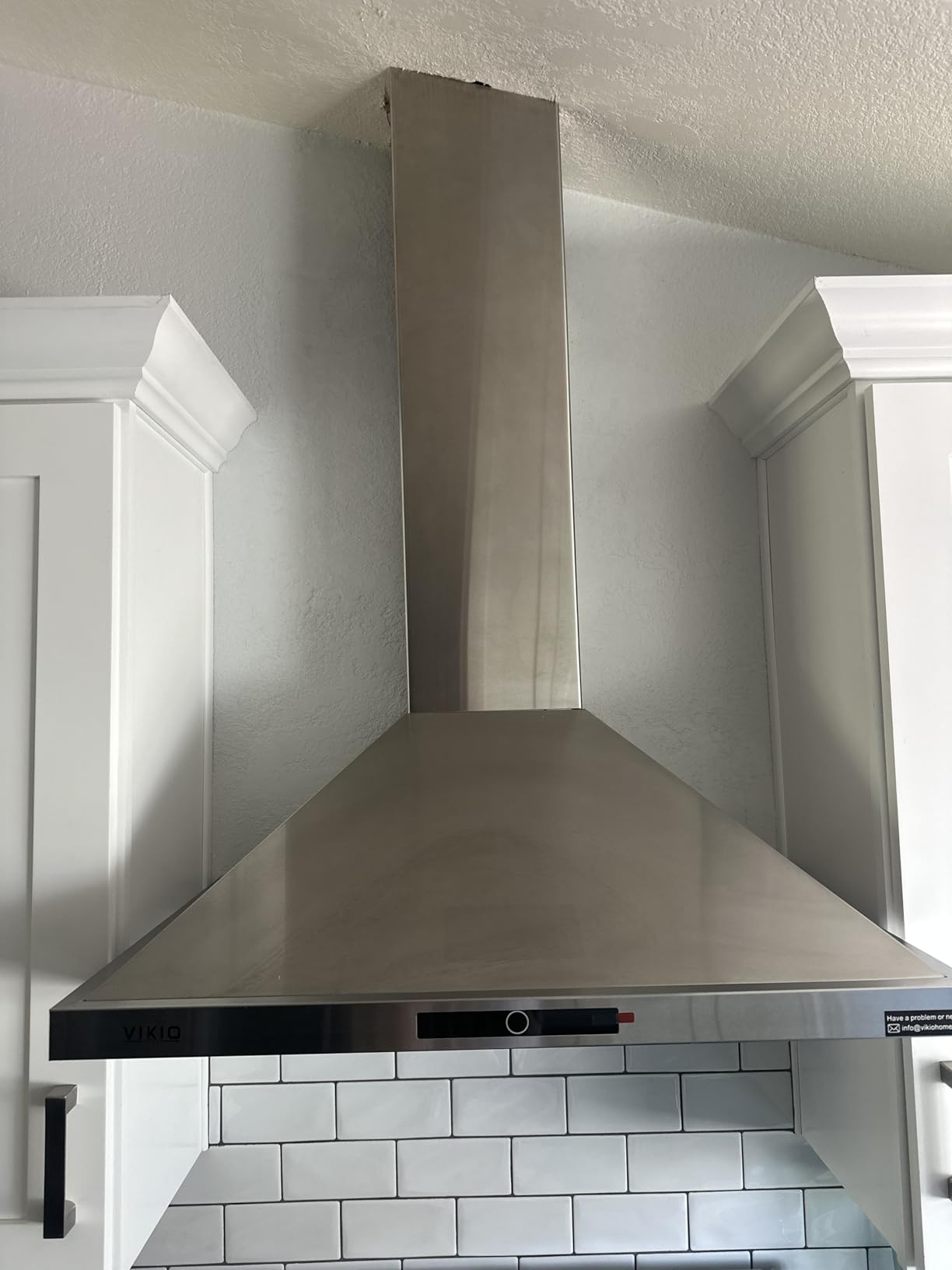 VIKIO HOME 30 Inch Wall Mount Range Hood 580CFM Low Noise Touch Control | Ducted/Ductless Convertible, Stainless Steel Kitchen Vent Hood with 3-Speed Fan and LED Lights customer photo 1