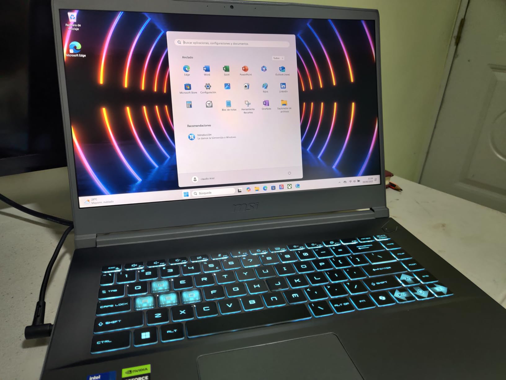 msi Thin 15 15.6