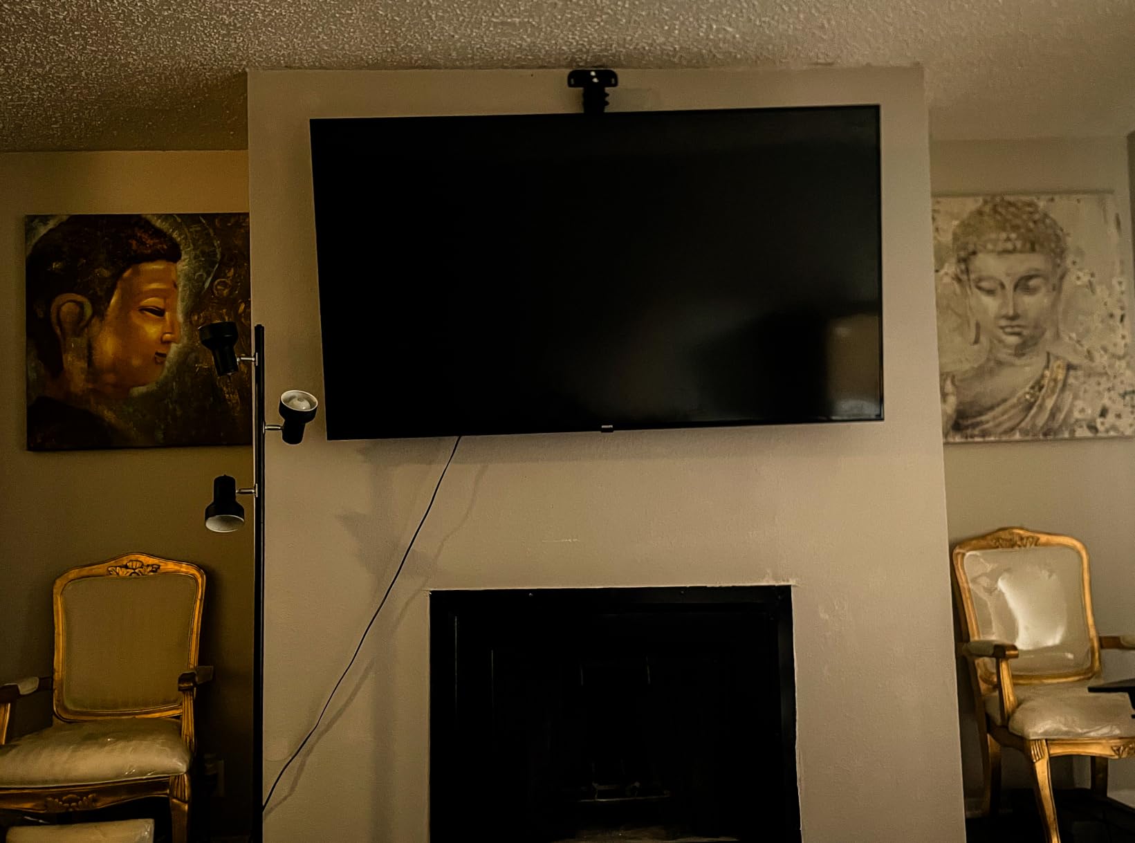 VIVO Black TV Ceiling Mount for 43 to 86 inch Screens, MOUNT-VC86-3 | Full Swivel, Telescoping Height Adjustment, 3ft Extension Pole, Fits Pitched/Vaulted Roof, Max VESA 600x400mm, Holds 132 lbs customer photo 2