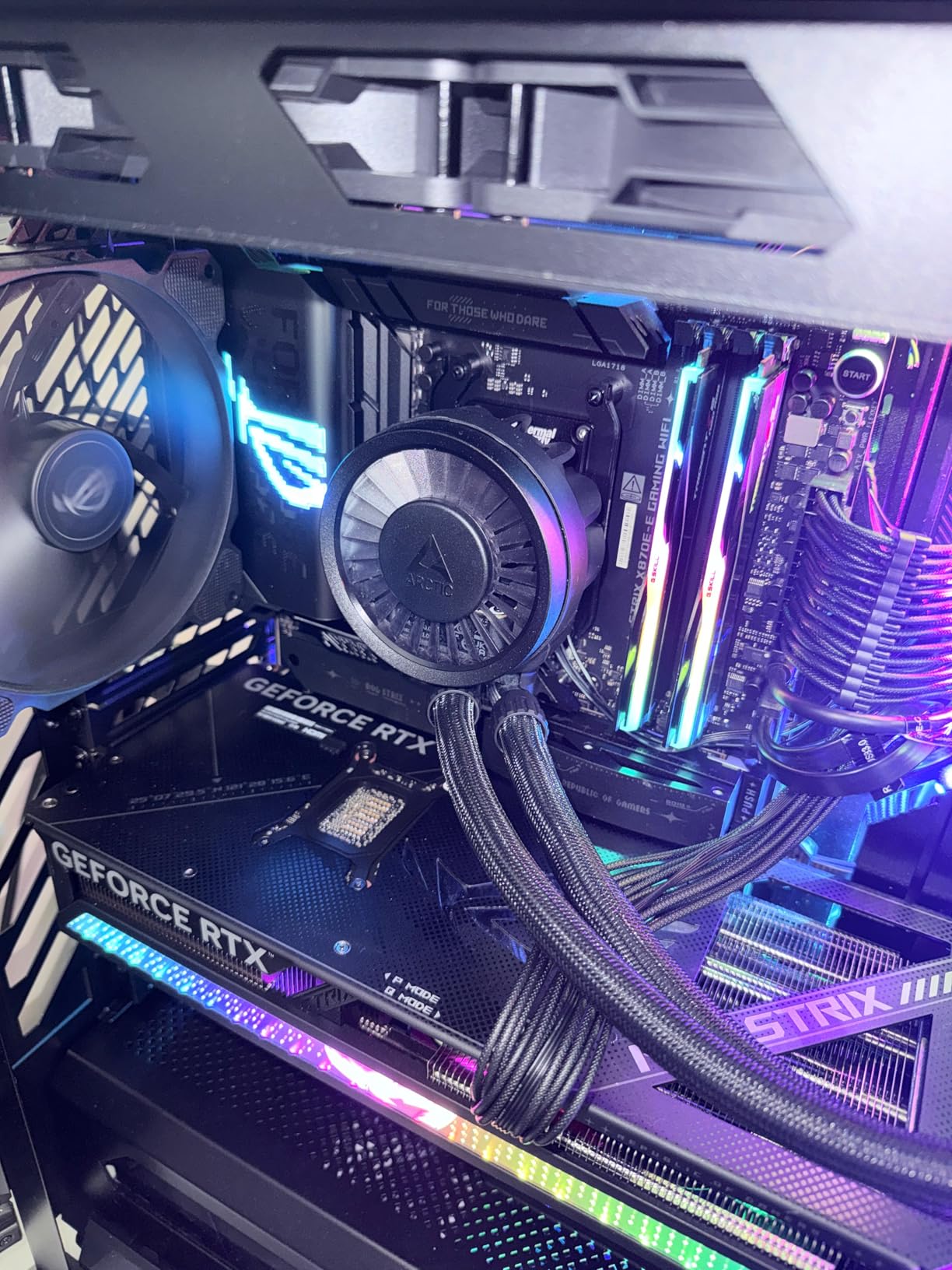ARCTIC Liquid Freezer III Pro 420 - AIO CPU Cooler, 3 x 140 mm Water Cooling, 38 mm Radiator, PWM Pump, VRM Fan, AMD AM5/AM4, Intel LGA1851/1700 Contact Frame - Black customer photo 2