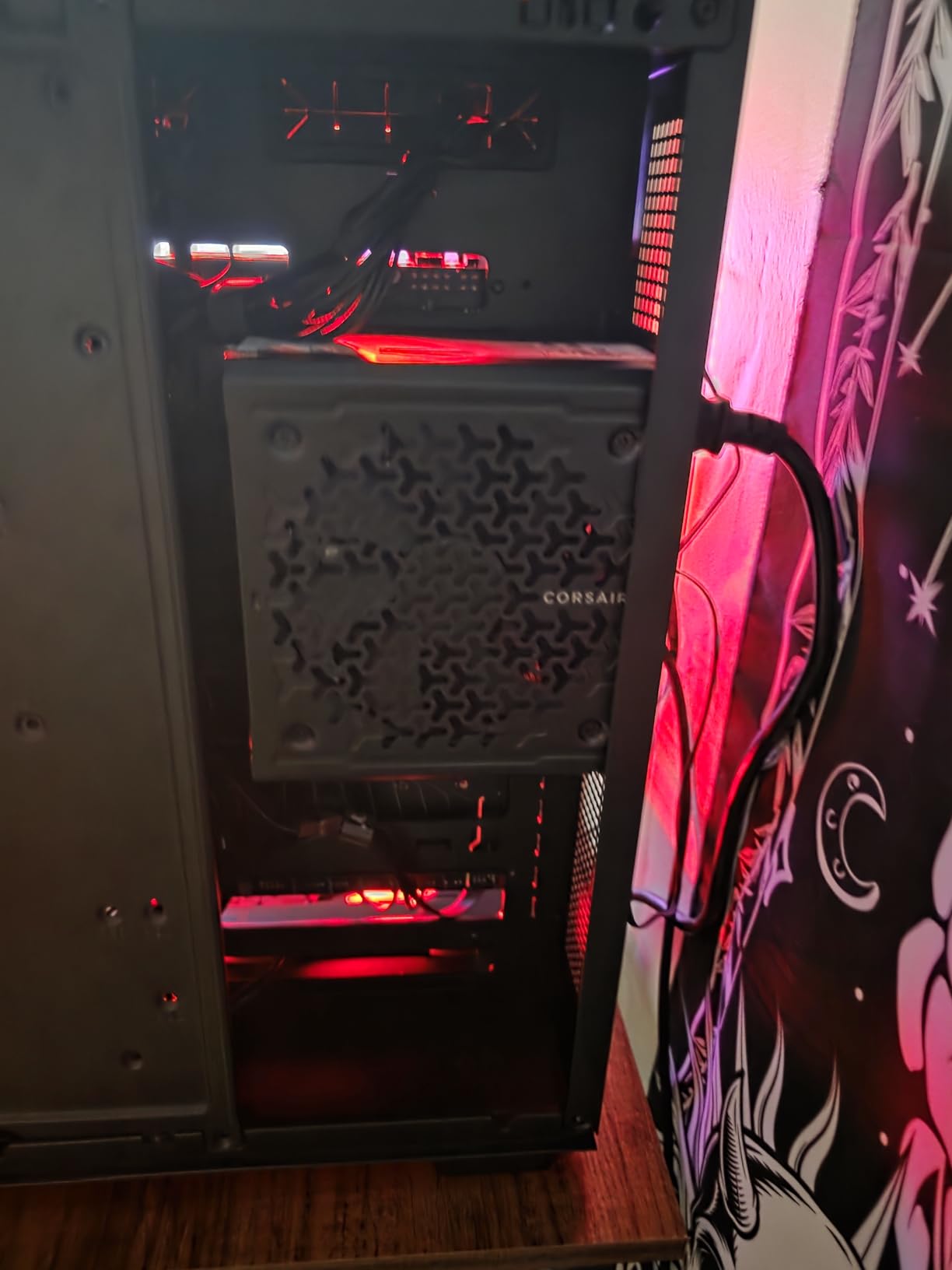 CORSAIR RM850e (2025) Fully Modular Low-Noise ATX Power Supply with 12V-2x6 Cable - ATX 3.1 & PCIe 5.1 Compliant, Cybenetics Gold Efficiency, 105°C-Rated Capacitors, Modern Standby Mode - Black customer photo 1