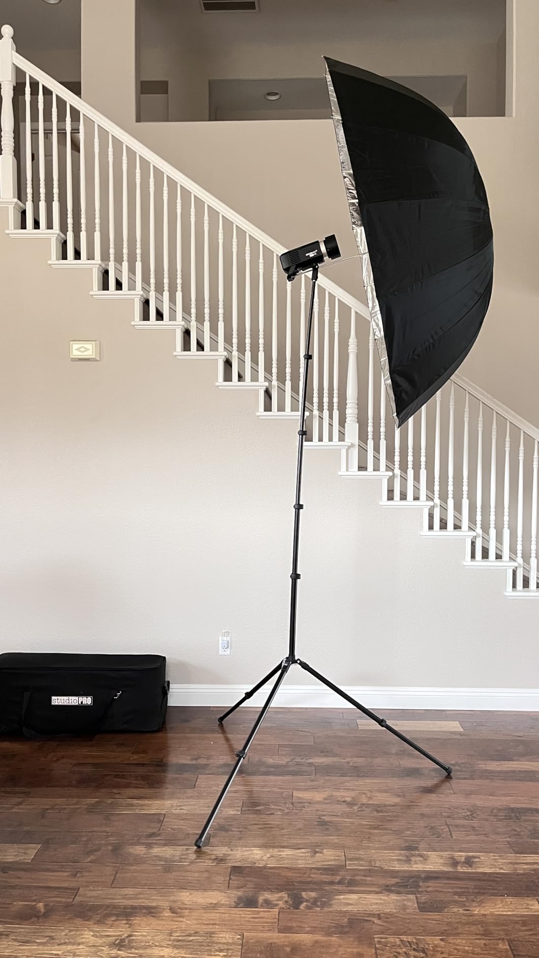 ULANZI T270 Light Stand - 8.8FT/270cm Adjustable Photography Light Stand Tripod, Aluminum Portable Studio Lighting Stand for Softbox, LED Video Light, Reflector, Strobe, Photo Video Photography customer photo 1