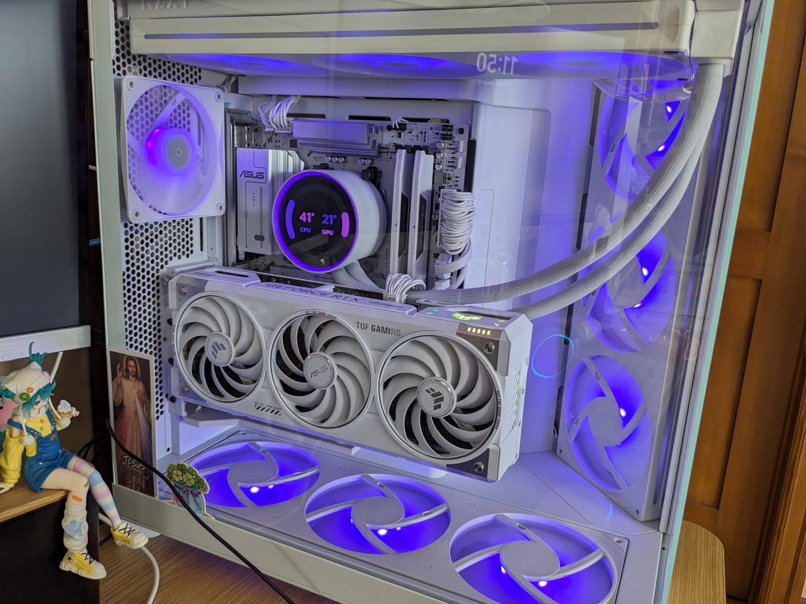 NZXT H9 Flow RGB+ (2025) - Large Dual-Chamber ATX Mid-Tower Airflow PC Case - Includes 7 RGB Fans (6 x 140mm, 1 x 120mm) & Control Hub - 420mm Radiator Support - Back-Connect Ready - Black customer photo 1