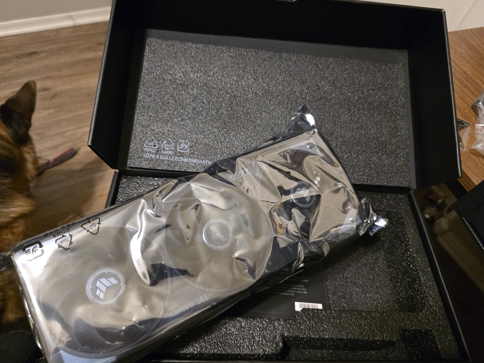 ASUS TUF Gaming NVIDIA GeForce RTX 5070 12GB GDDR7 OC Edition Graphics Card, PCIe 5.0, HDMI/DP 2.1, 3.125-Slot, Military-Grade Components, Protective PCB Coating, Axial-tech Fans customer photo 1