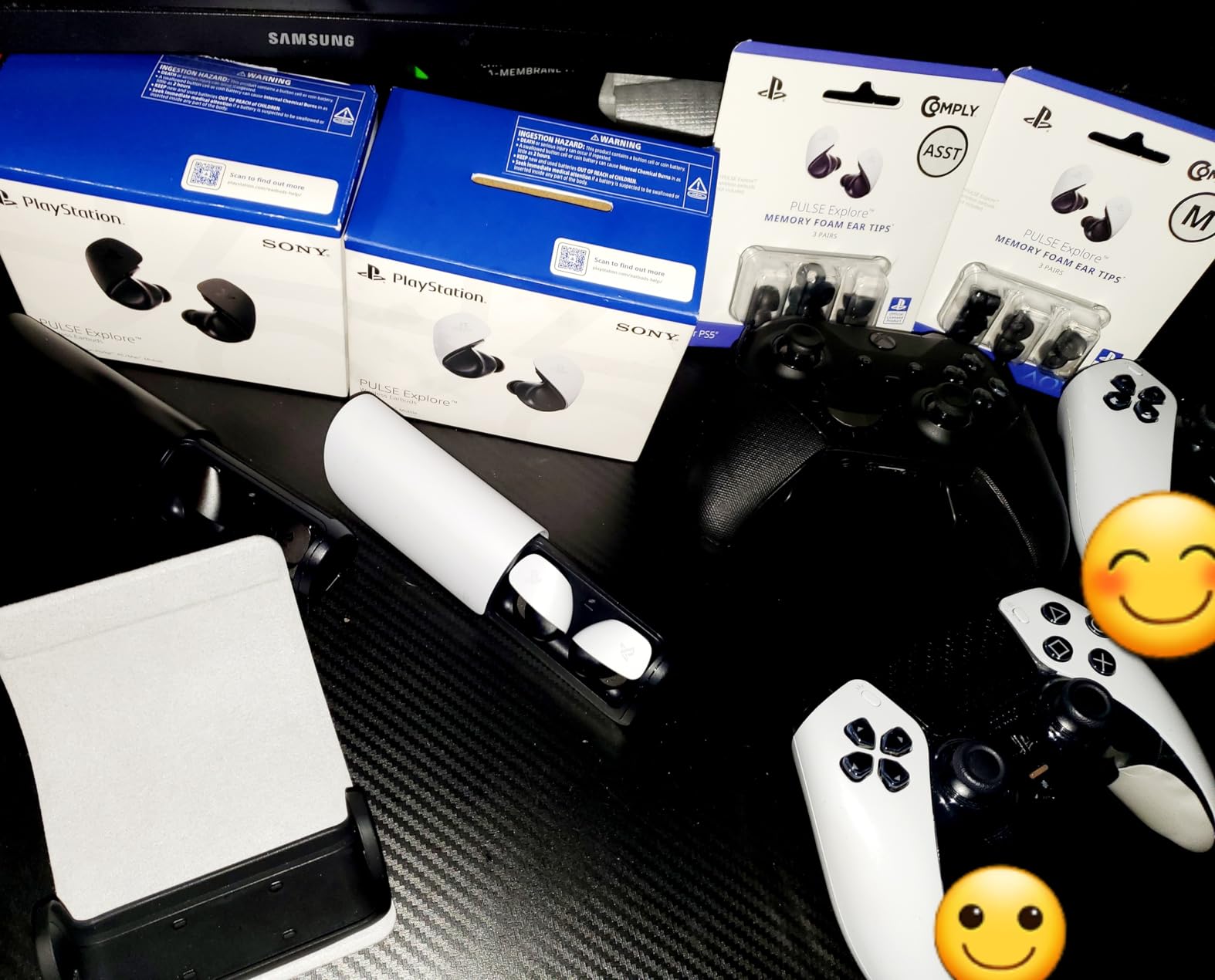 PlayStation Pulse Explore Wireless Earbuds - Midnight Black customer photo 2