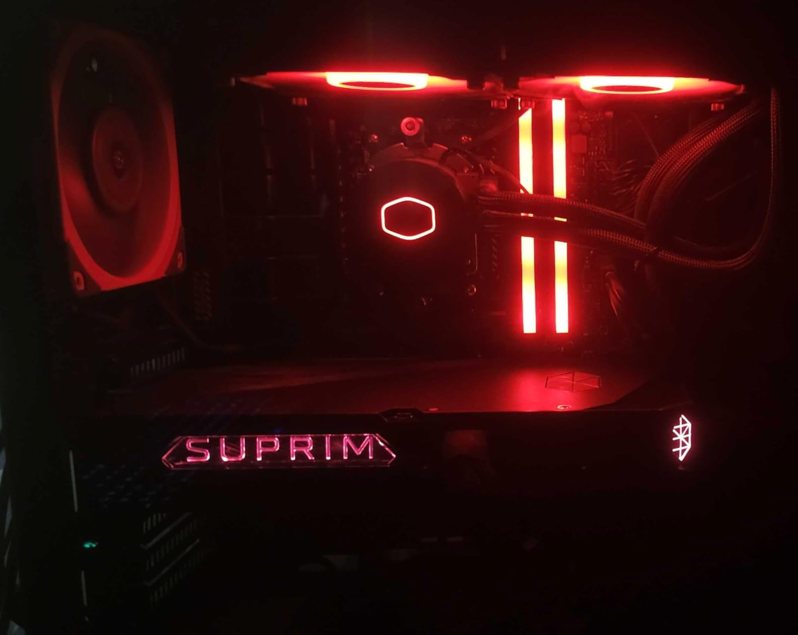 msi Gaming RTX 5080 16G SUPRIM Liquid SOC Graphics Card, 16GB GDDR7, 256-bit, Extreme Performance 2760 MHz, DisplayPort x3 2.1a, HDMI 2.1b, NVIDIA Blackwell Architecture customer photo 2