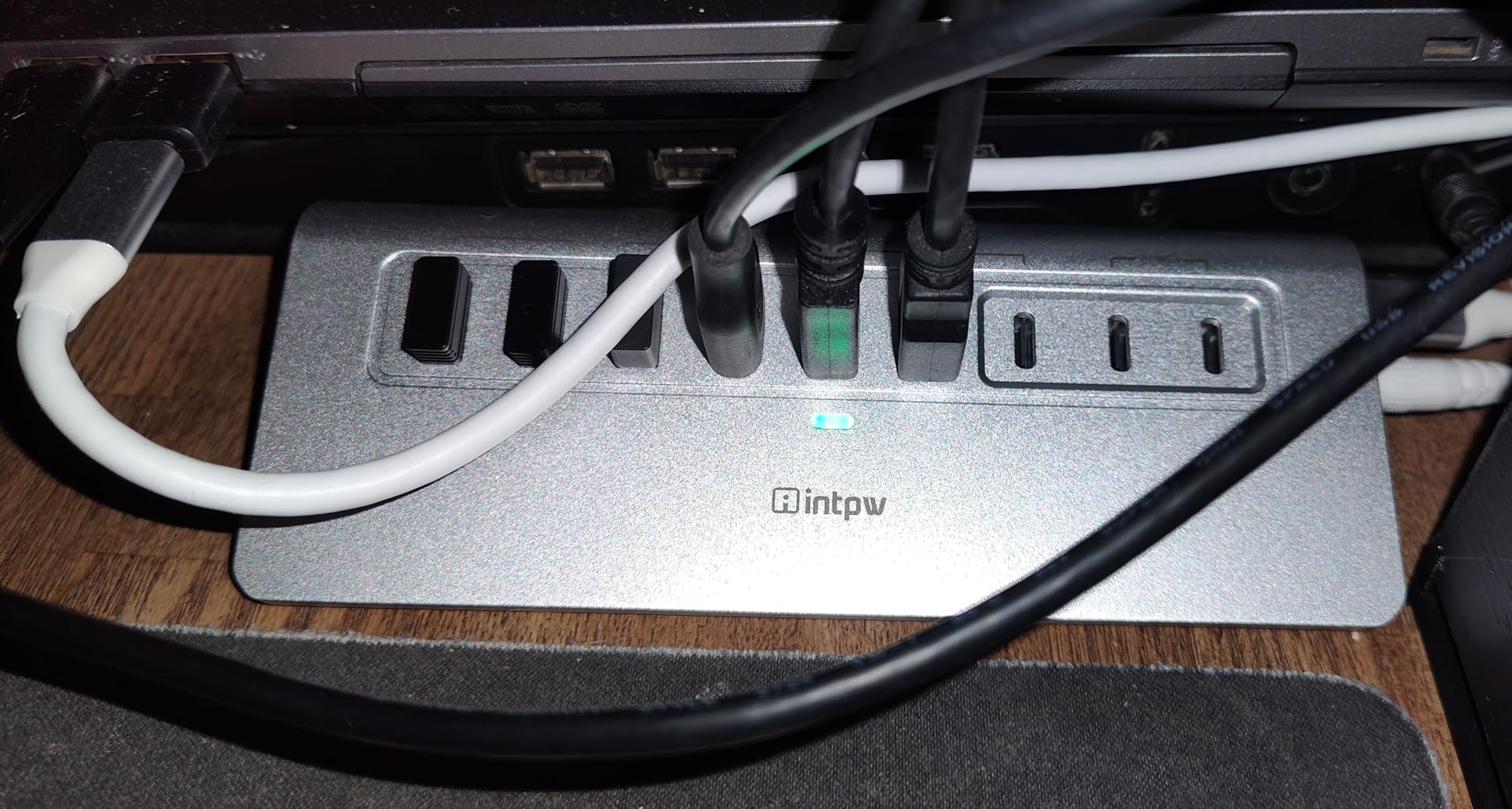 Powered USB Hub 10Gbps, intpw 9-Port USB 3.2 Hub, USB C Hub with USB A/USB C 3.2, 4 USB 3.0, 2 PD 45W Charging Ports, 65W Power Adapter customer photo 1