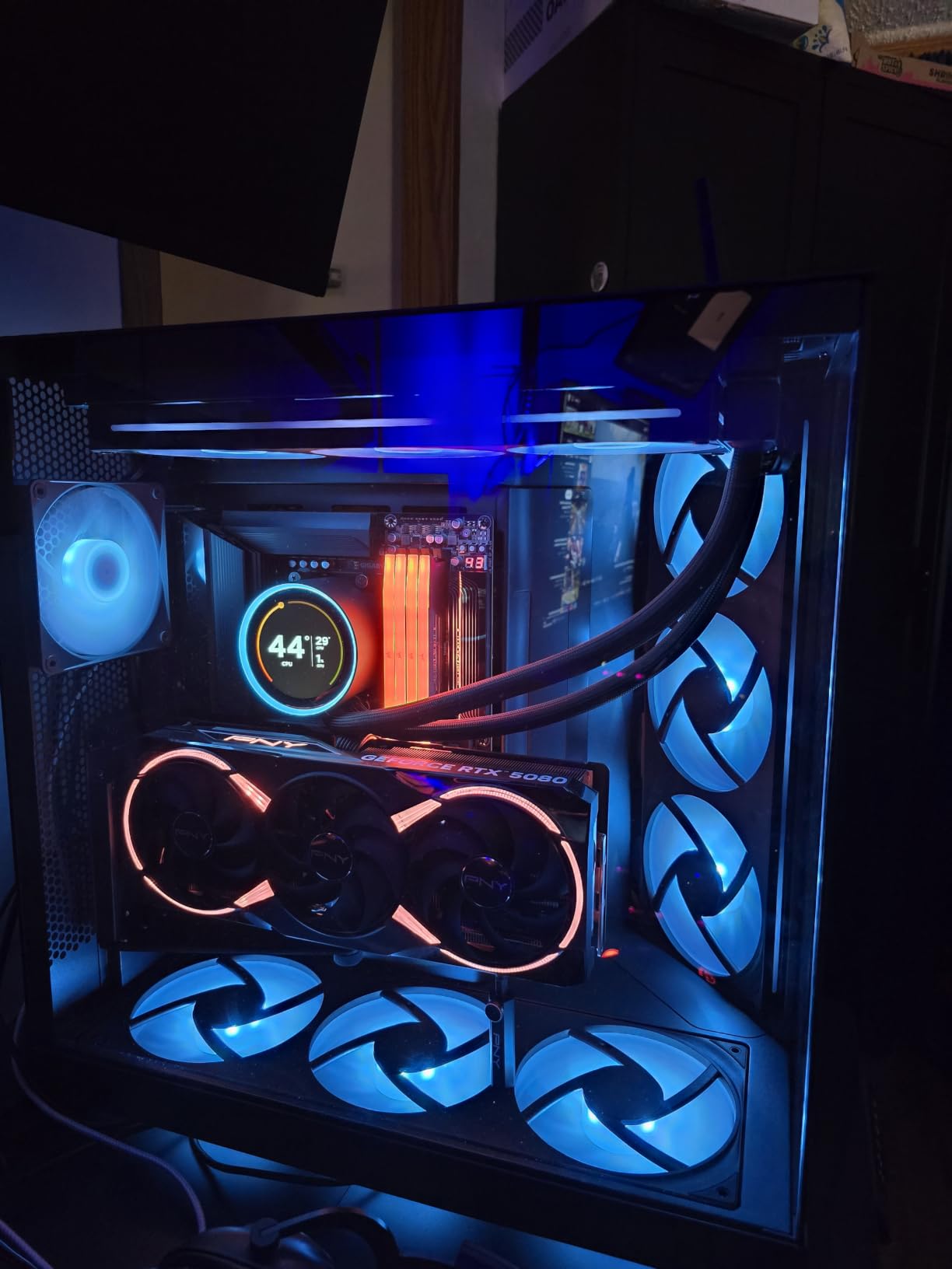 PNY NVIDIA GeForce RTX 5080 Epic-X ARGB OC Triple Fan Graphics Card, 16GB GDDR7, 256-bit, Boost Speed 2775 MHz, PCIe 5.0, HDMI/DP 2.1, NVIDIA Blackwell, DLSS 4 customer photo 2