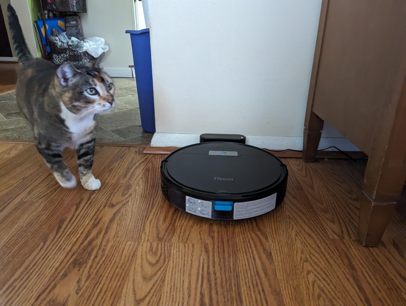 Tikom Robot Vacuum and Mop Combo, 5000Pa Robotic Vacuum Cleaner, 150 Min Max, App & Remote Control, Ideal for Hard Floor, Carpet, Pet Hair, Self-Charge(G8000 Max) customer photo 2