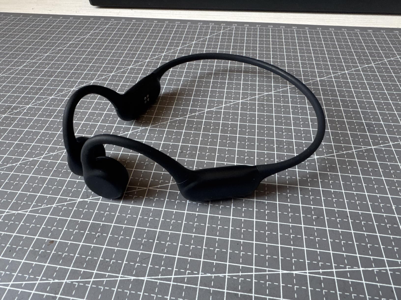 PSIER Bone Conduction Headphones IPX8 Waterproof Swimming Headphones with MP3 Mode 32GB Memory, Open Ear Headphones with AI Music Generation 8 Hours Playtime Bluetooth 6.0 for Running and Fitness customer photo 2