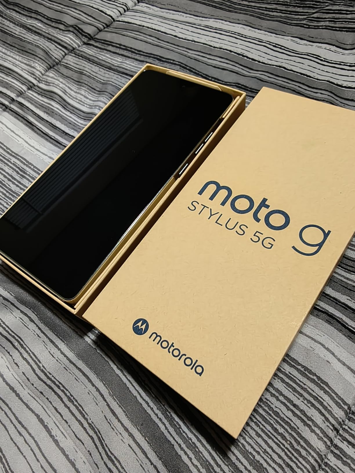 Moto G Stylus - 2025 | Unlocked | Made for US 8/256GB | 50MP Camera | Pantone Surf The Web customer photo 1