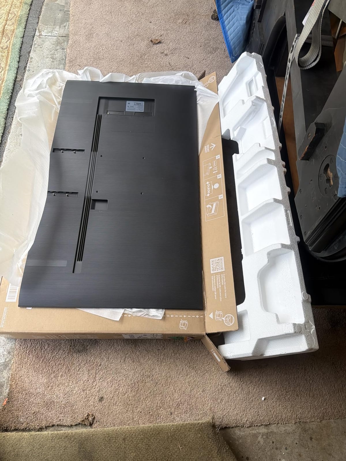 Samsung 55-Inch Class Neo QLED QN70F 4K Mini LED Smart TV (2025 Model) NQ4 AI Gen2 Processor, Quantum Matrix Technology Slim, Motion Xcelerator 144Hz, Gaming Hub with HDMI 2.1 customer photo 2