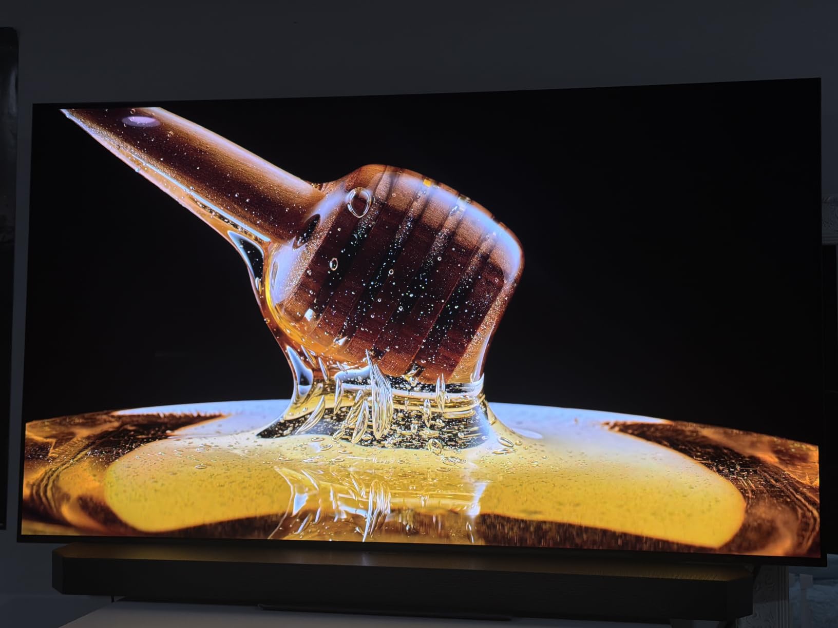 Samsung 48-Inch Class S90F Smart TV (2025 Model, 48S90F), NQ4 Gen3 Processor, Upscaling Pro, HDR+, Motion Xcelerator 144Hz, Vision, Alexa Built-in, 4K UHD customer photo 1