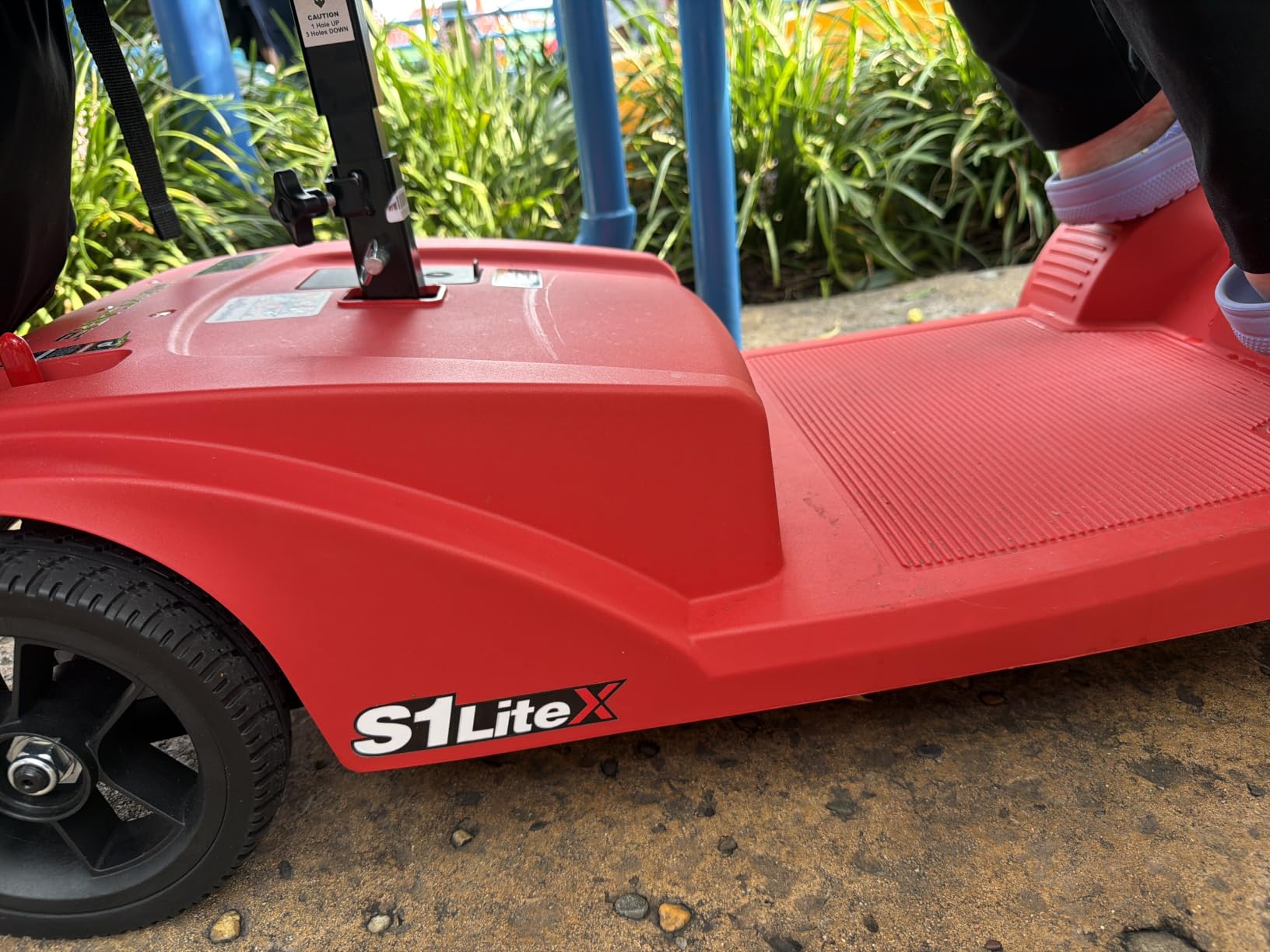 WAYCARE Mobility Scooter for Adults & Seniors, 330 lb, 15-Mile Range, Blue | 4-Wheel Electric Mobility Scooter | 250W Motor | 330 lb Capacity | 15-Mile Range | 8-Inch Solid Tires | IPX4 customer photo 2