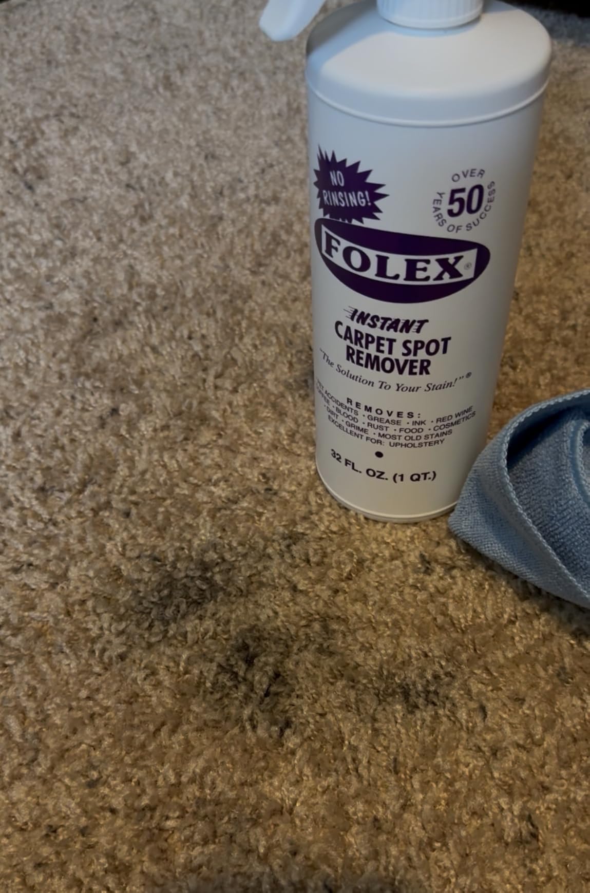 FOLEX Instant Carpet Spot Remover 32 oz - Powerful Stain Remover for Carpets, Upholstery & Rugs - Eliminates Pet Stains, Grease, Red Wine, Food, Makeup & More - With Reusable Cleaning Cloth - 1 Pack customer photo 1