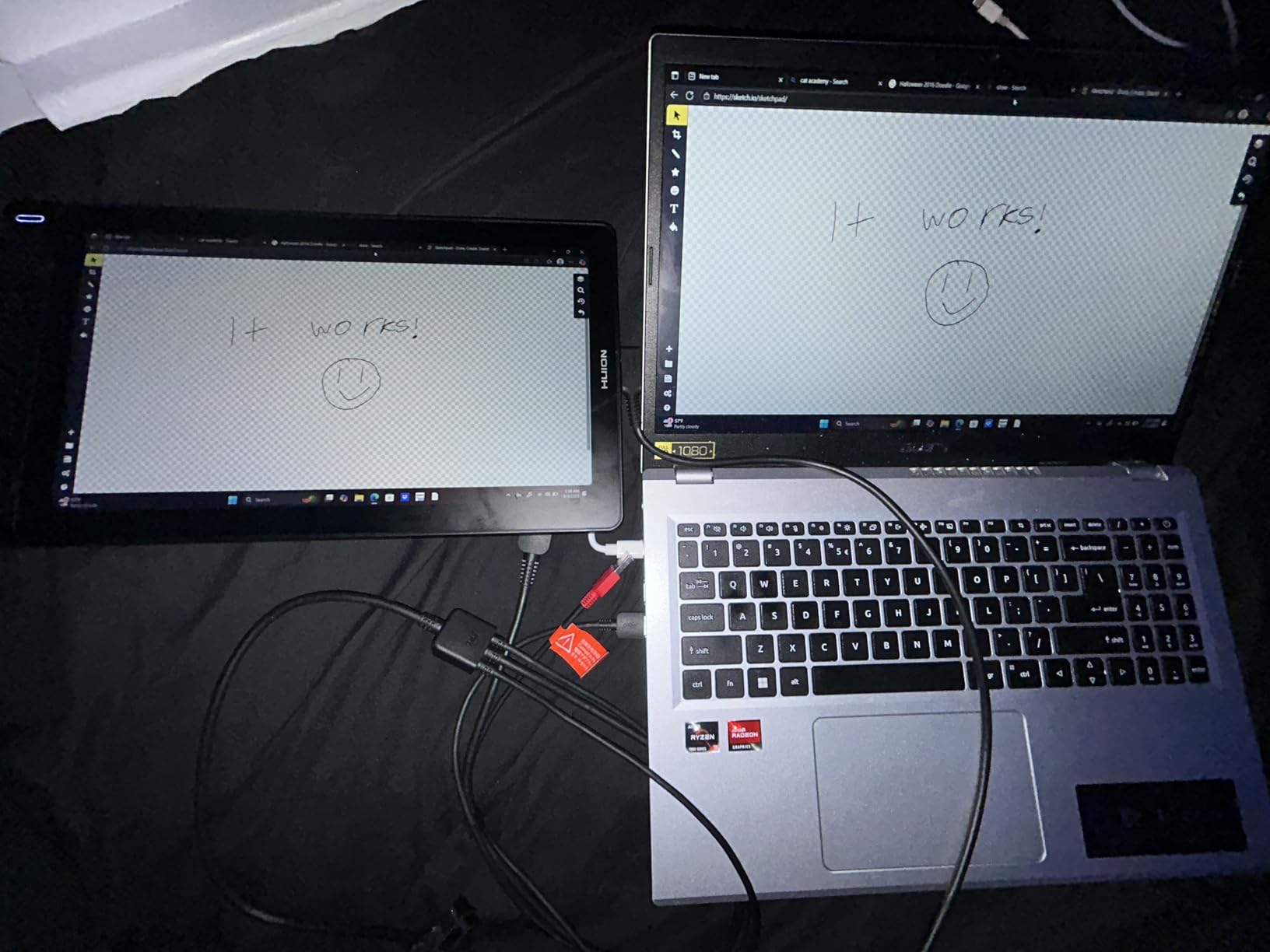 HUION Kamvas 13 (Gen 3) Drawing Tablet with Screen, 13.3-inch Full-Laminated Art Tablet with Anti-Sparkle Canvas Glass, 99% sRGB, PenTech 4.0, 16384 Pen Pressure, Dual Dials for Digital Art, Black customer photo 2