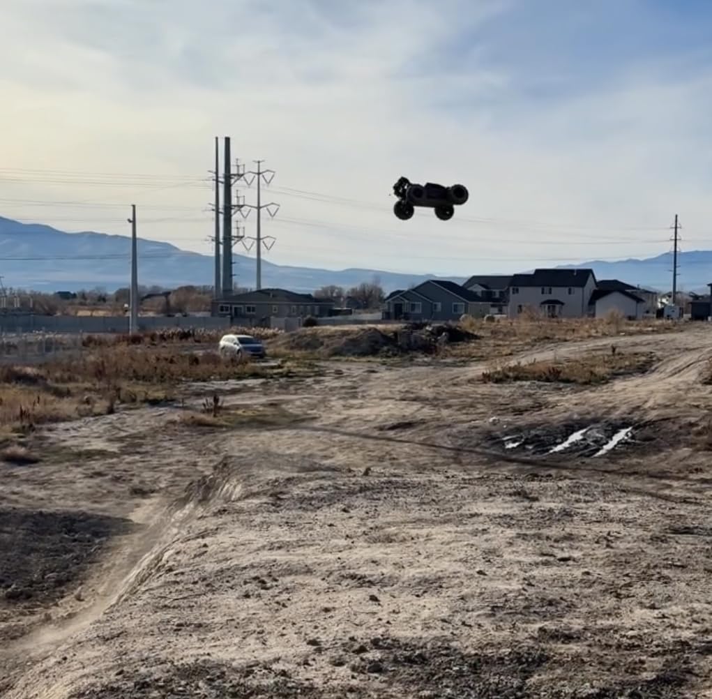 HYPER GO H14BM V3 1/14 Brushless RC Cars for Adults Fast 50 mph | RC Truck, 3S Power, Fast Extreme, Waterproof, 2 batteries, for Snow or Sand customer photo 1