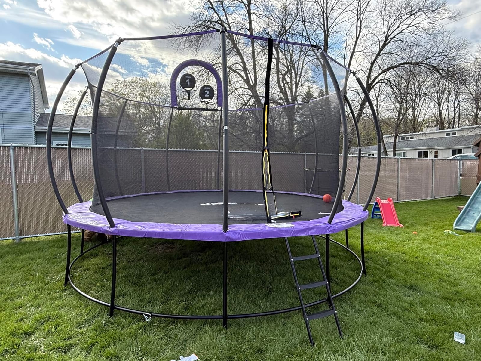 Zupapa 1800LBS Capacity No-Gap Design 16 15 14 12FT Trampoline with Safety Enclosure Net and Non-Slip Ladder 10-Year Quality Assurance Perfect for Kids Family Outdoor Backyard Fun customer photo 2