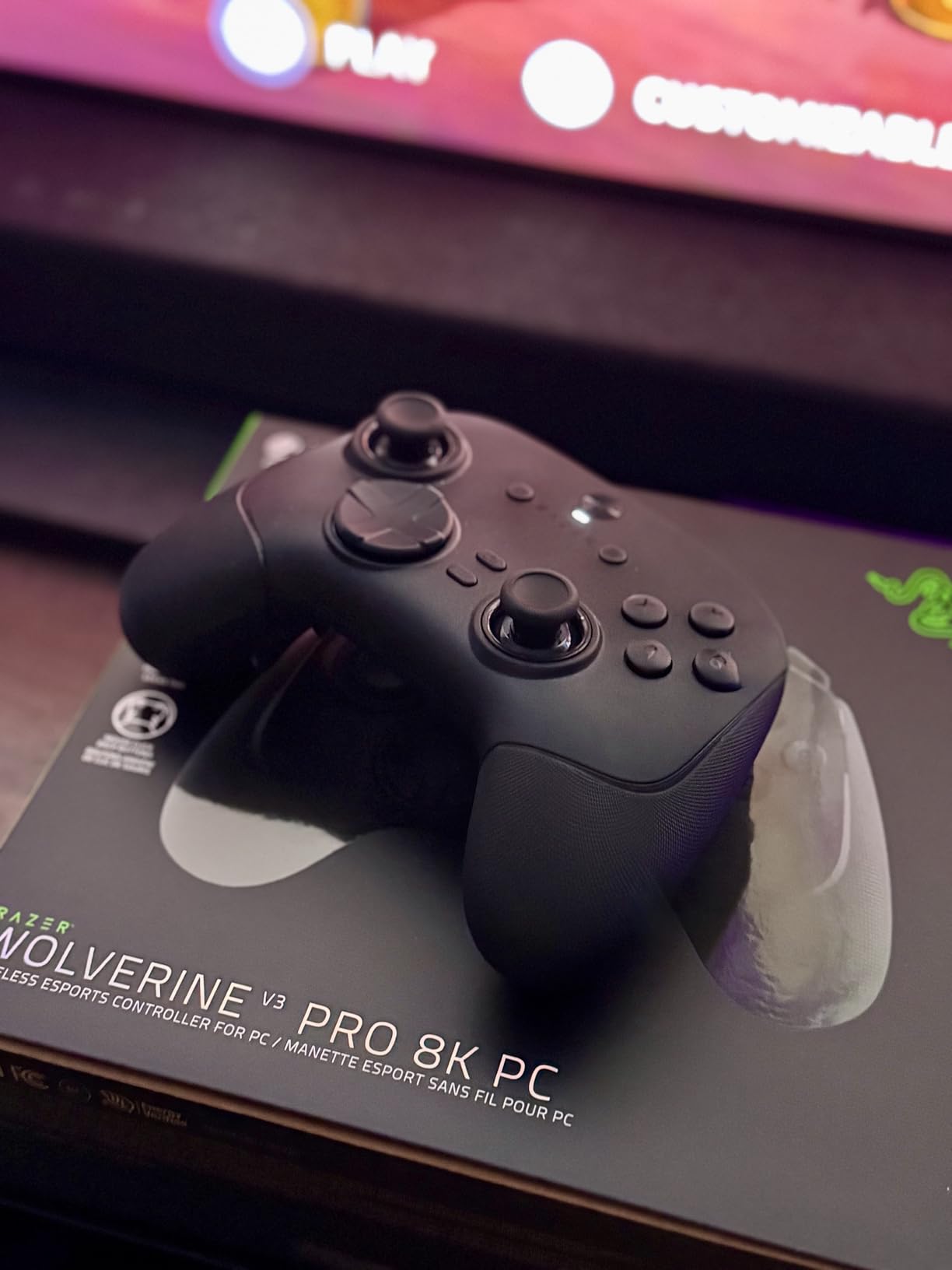 Razer Wolverine V3 Pro 8K PC Wireless Gaming Controller: 8000 Hz Polling Rate - TMR Thumbsticks with Swappable Caps - Up to 36 Hr Battery - 6 Remappable Buttons - Fast Triggers - Carrying Case - Black customer photo 2