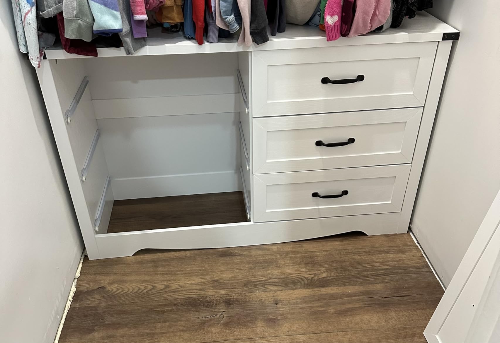BORNOON Tall 6-Drawer Dresser for Bedroom, Modern Wooden Chest of Drawers with Metal Handles, Anti-Tipping Design, Sturdy and Stable Storage Organizer for Living Room, Entryway, Home Office customer photo 1