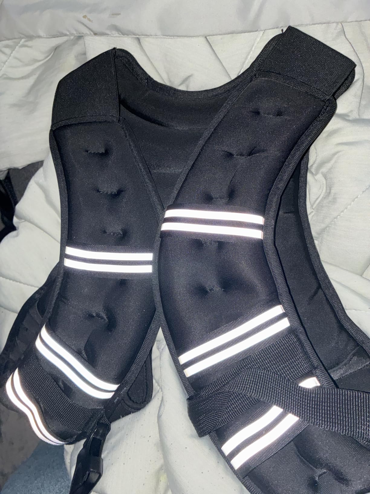 Zeerun Weighted Vest, 6lb/8lb/10lb/12lb/15lb/18lb/20lb/24lb/30lb for Men Women, Reflective Stripe Adjustable Buckle, Comfortable Durable Rucking Vest customer photo 1