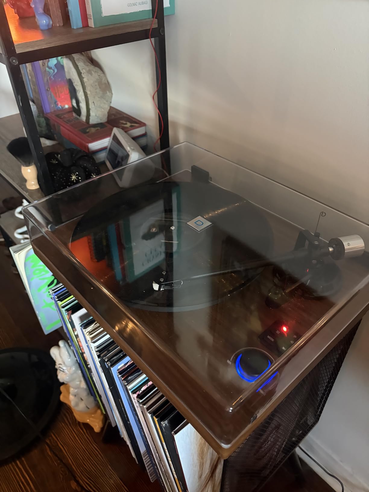 Bluetooth Turntable HiFi System with 36 Watt Bookshelf Speakers, Patend Designed Vinyl Record Player with Magnetic Cartridge, Bluetooth Playback and Auto Off customer photo 2