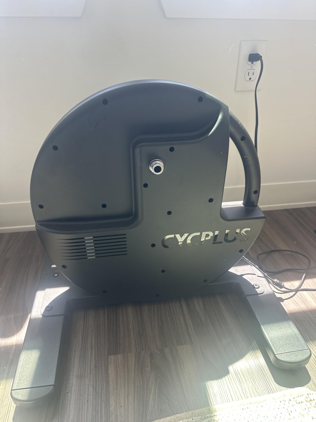 CYCPLUS Smart Bike Trainer R200, 2200W, 19% Gradient, Brushless Motor, | Supports Self-powered and Plug-in, Virtual Shifting, Uphill & Downhill Simulation, Super Quiet, Indoor, Cassette Not Included customer photo 1