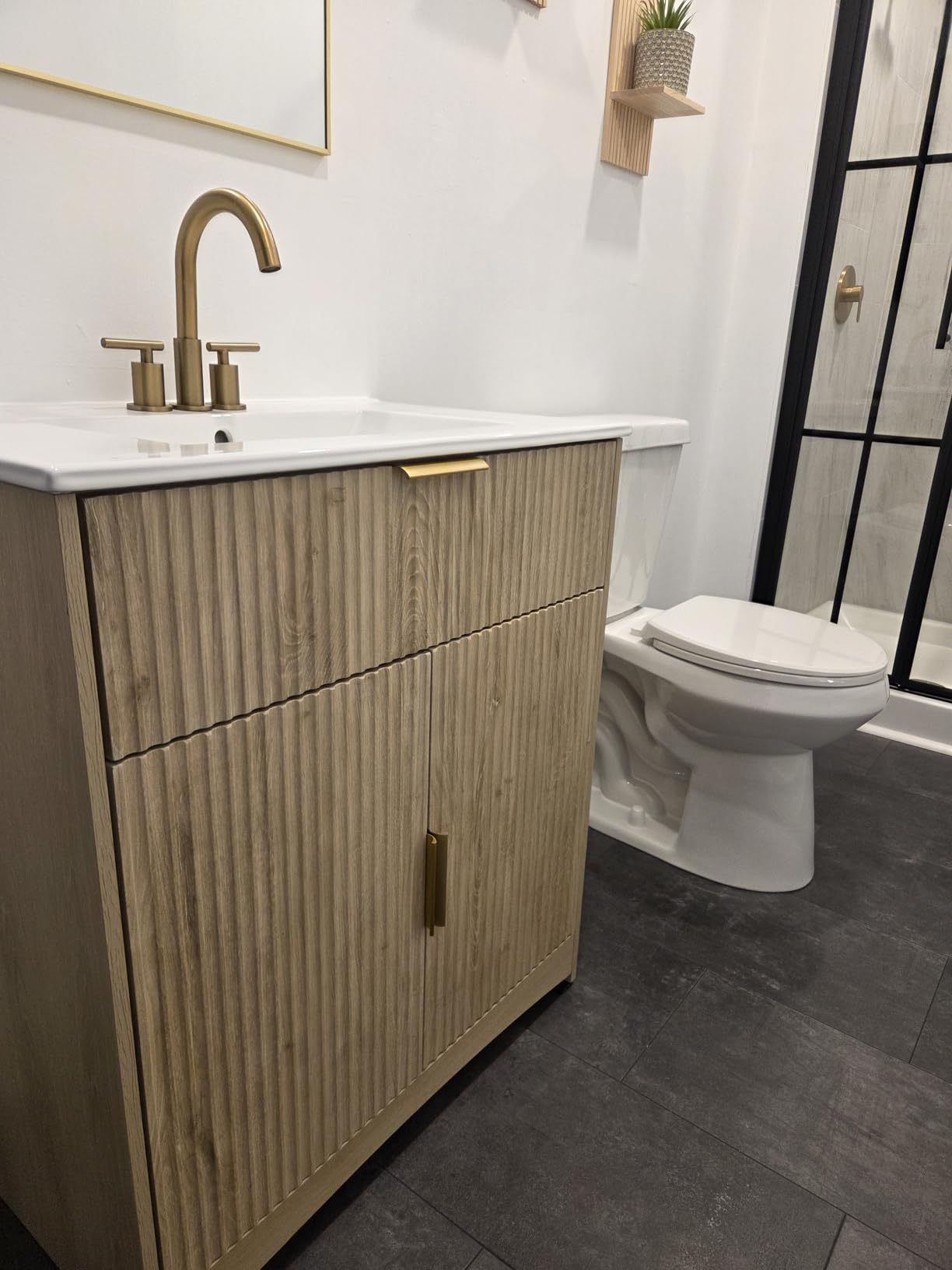 Amada 30'' Bathroom Vanity with Ceramic Sink, Modern Undermount Vanity Sink Cabinet with 2 Doors and 1 Drawer, Fluted Free Standing Bathroom Storage Cabinet with Sink Combo Set, Natural Oak customer photo 1